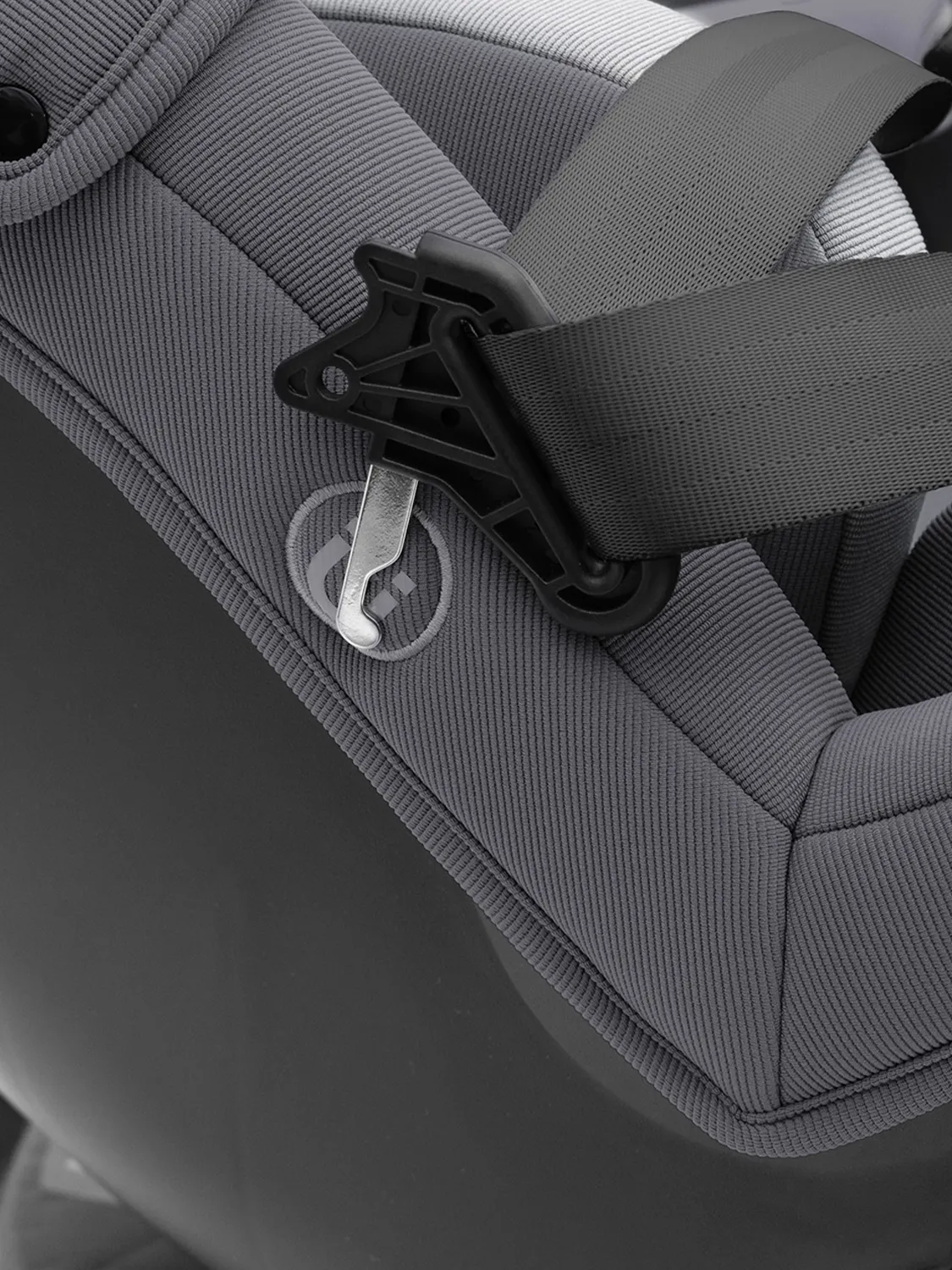 Автокресло 0+/1/2/3 AGEX Drive i-Fix