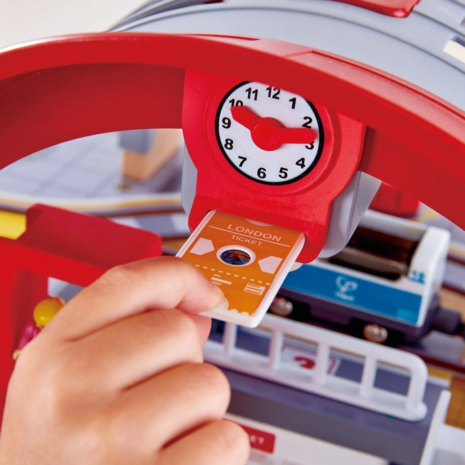 Игровой набор Hape «Станция Гранд Сити» E3725_HP