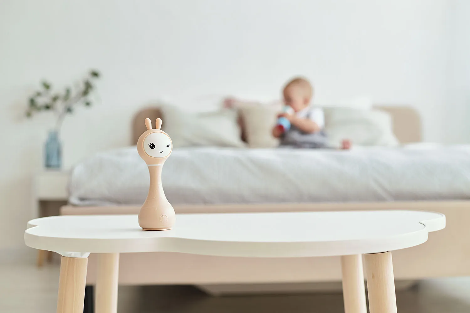 Музыкальная игрушка Alilo Умный зайка R1 бежевый 60407