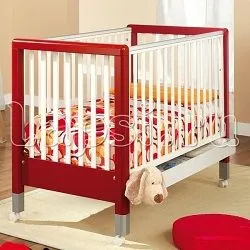 Детская кроватка для новорожденного