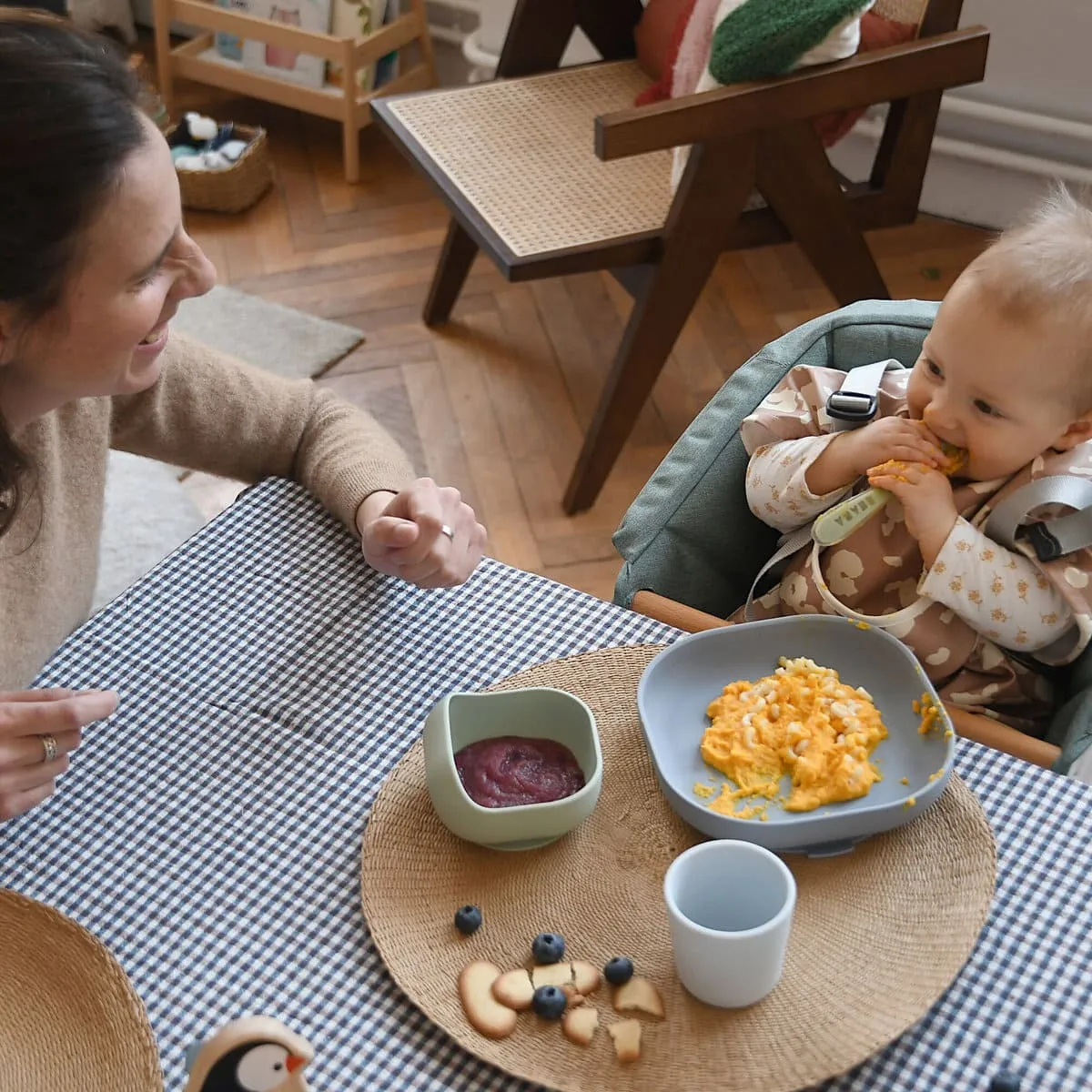 Тарелка-боул из силикона Beaba Silicone Sunction Bowl 