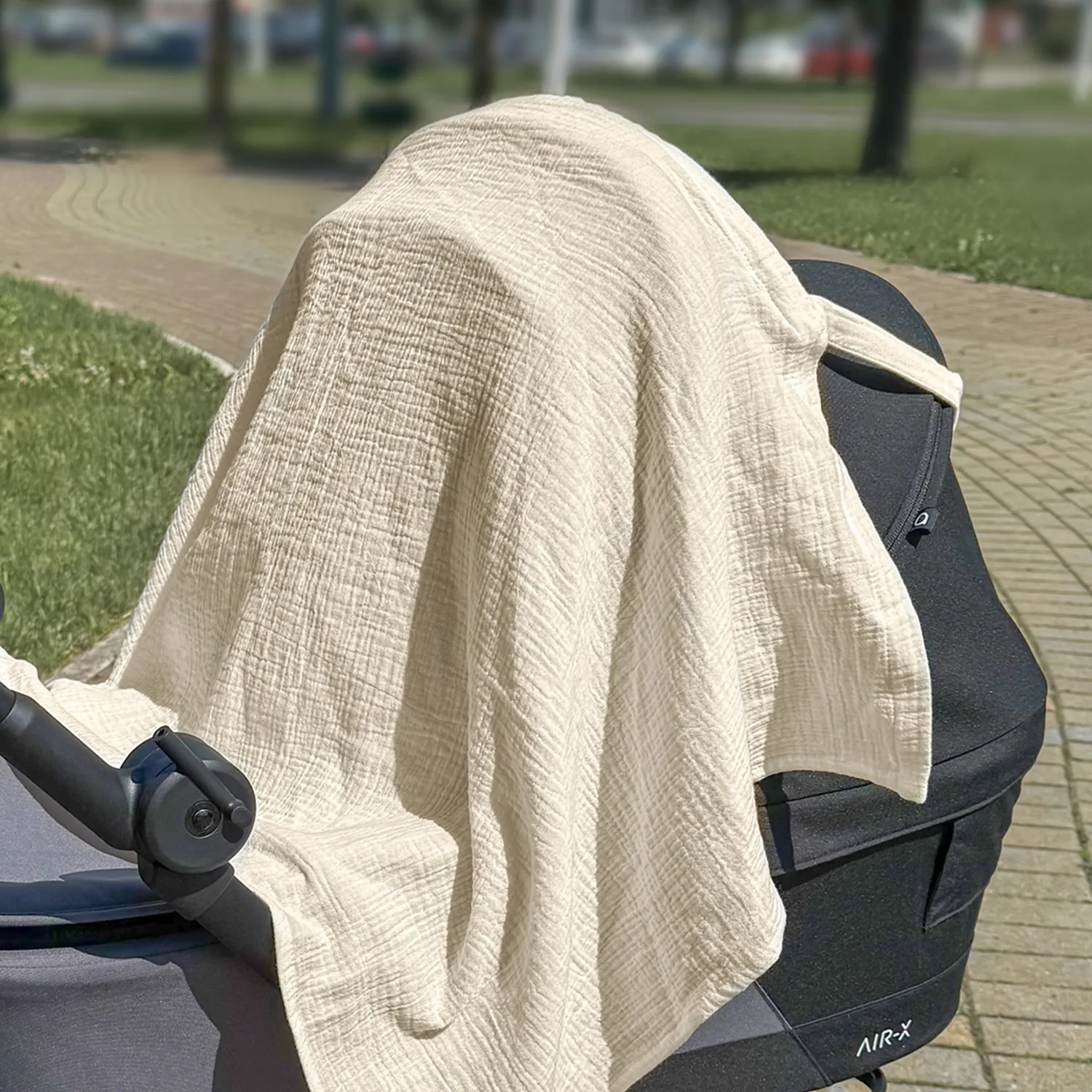 Накидка для кормления Perina