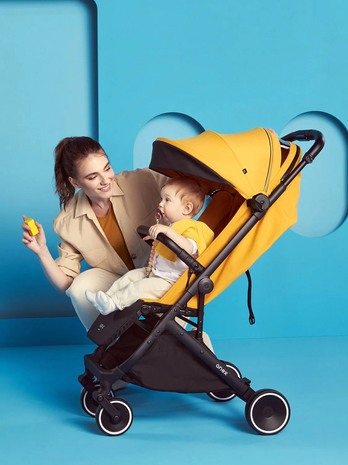 Прогулочная коляска Anex Air-X с накидкой на ножки