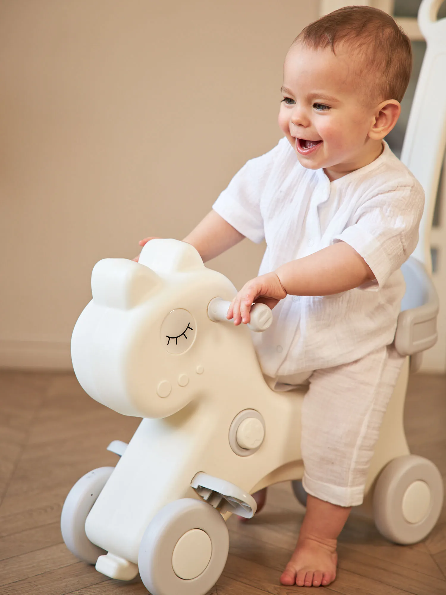 Лошадка-качалка-беговел UNIX Kids (с ручкой)