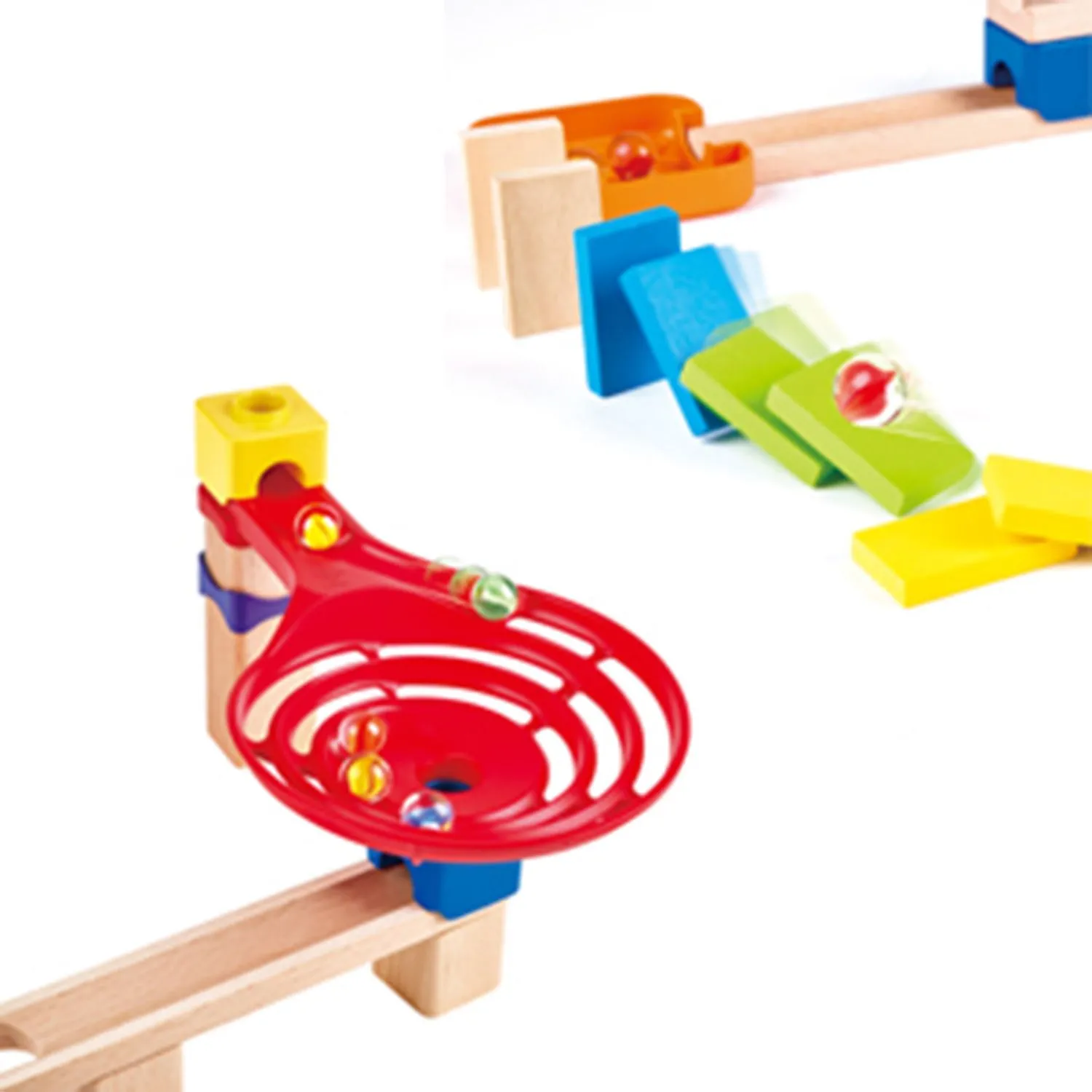 Игровой набор Hape «Съезд шариков с домино» E1102_HP