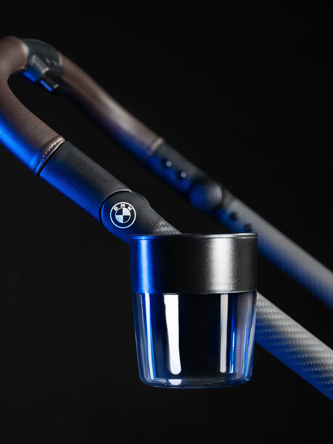 Коляска 2 в 1 Nuna SWIV BMW, Коричневый (UMBER)