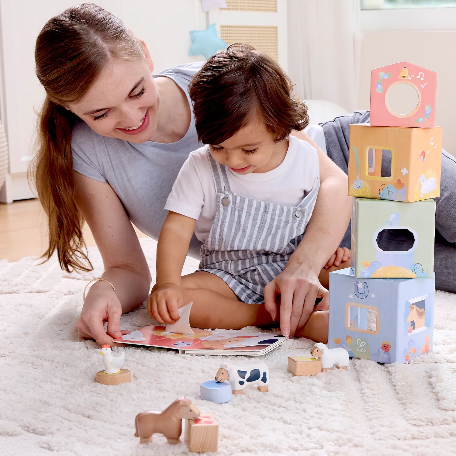 Набор игровой HAPE «Веселая Ферма» (детская иллюстрированная книга Hape Land) E3437_HP