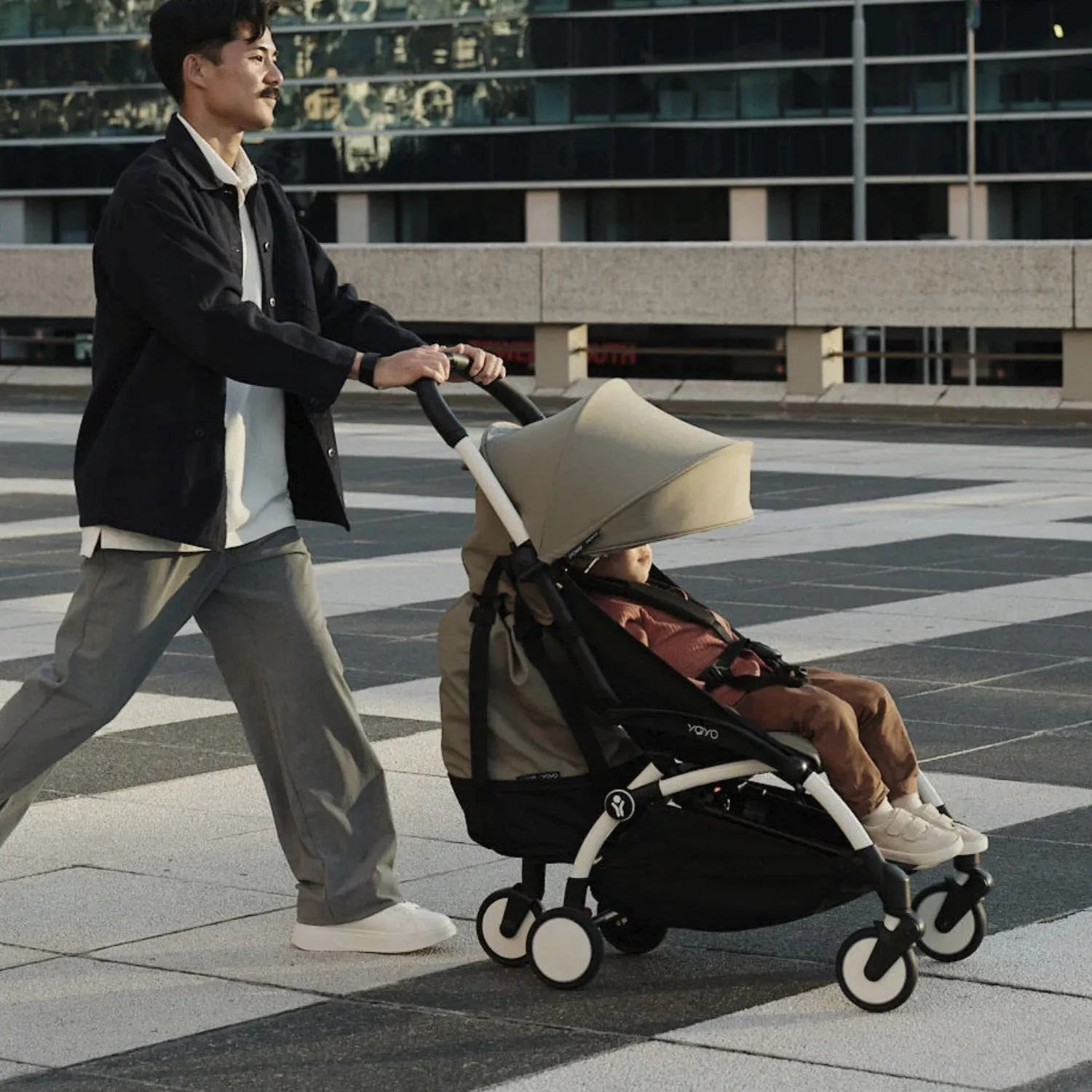 Коляска прогулочная Stokke YOYO³ рама чёрная