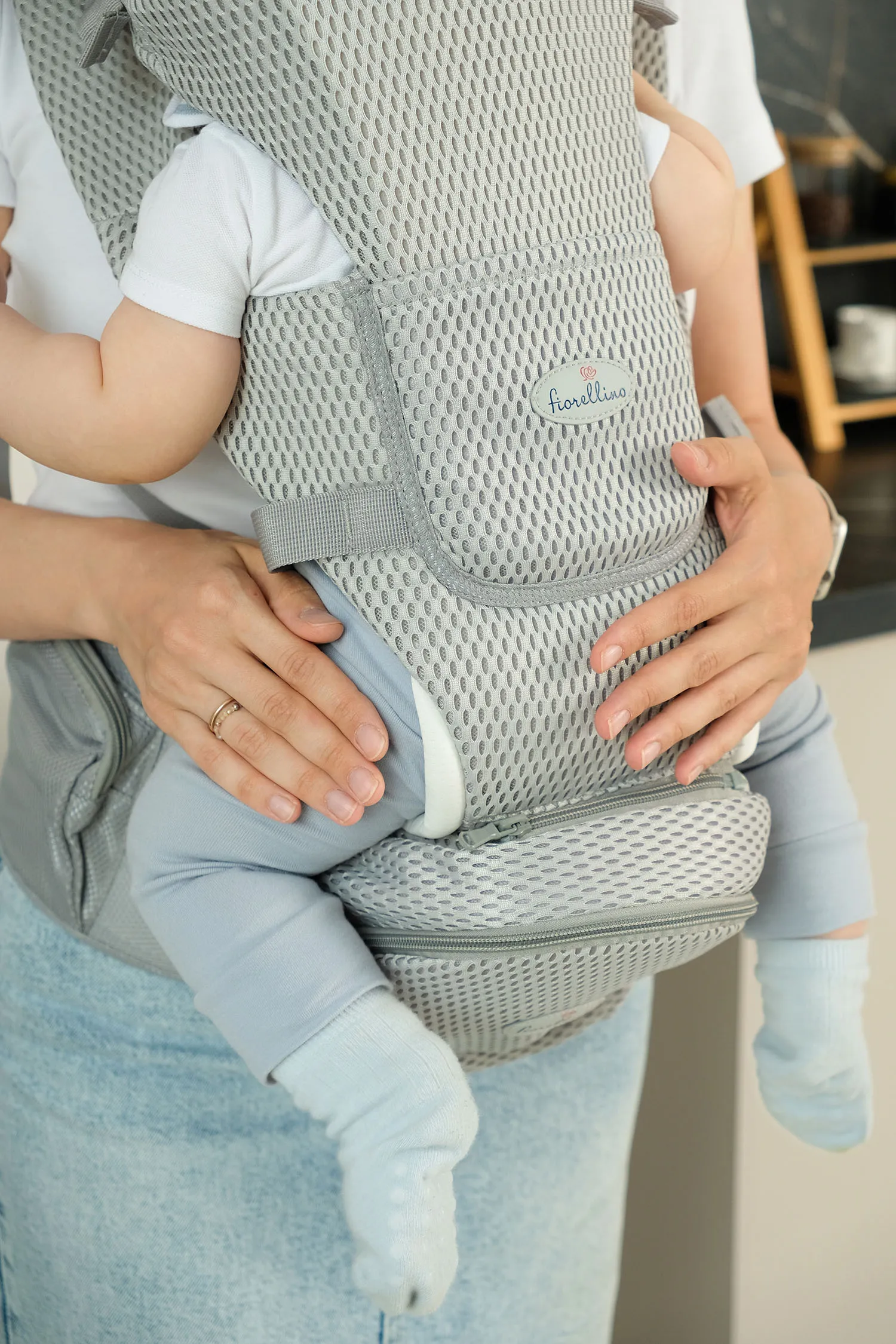 Рюкзак переноска Fiorellino dark grey mesh MD2003