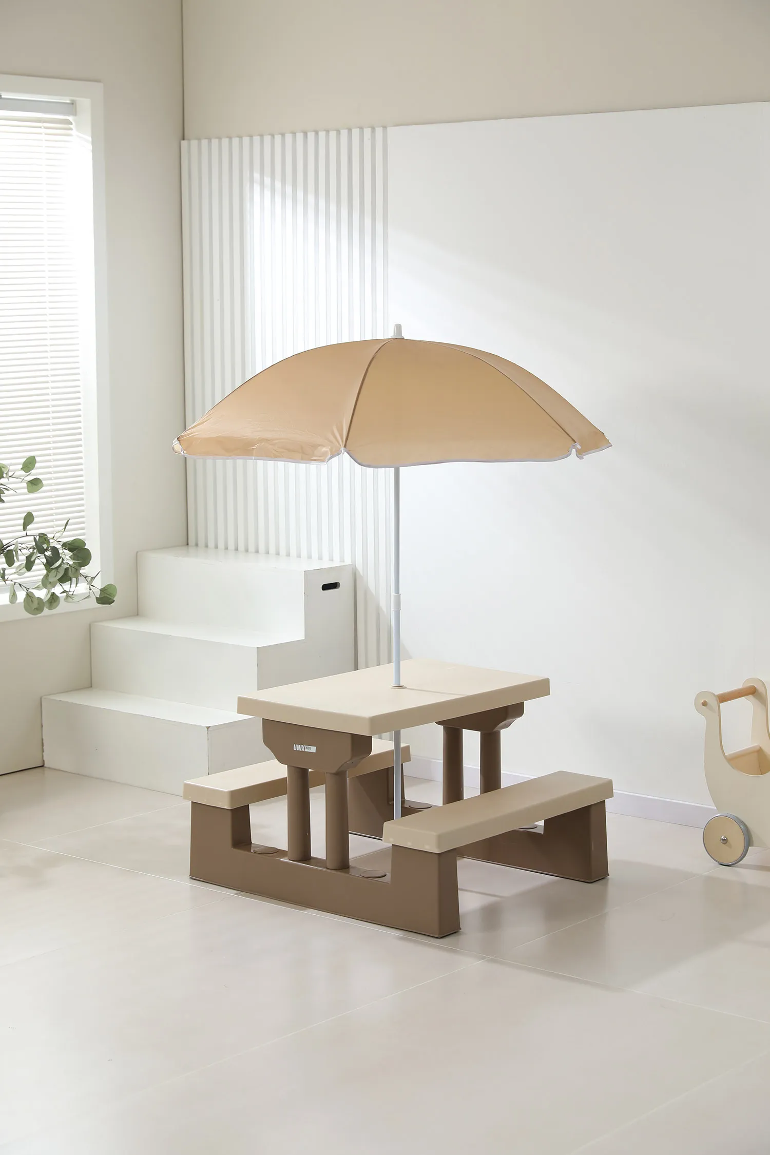 Стол садовый с зонтом UNIX Kids Garden 70x90 см Camel PTGARDTB67CL