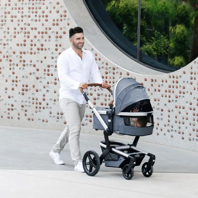 Правила эксплуатации детских колясок в климатических условиях Краснодара