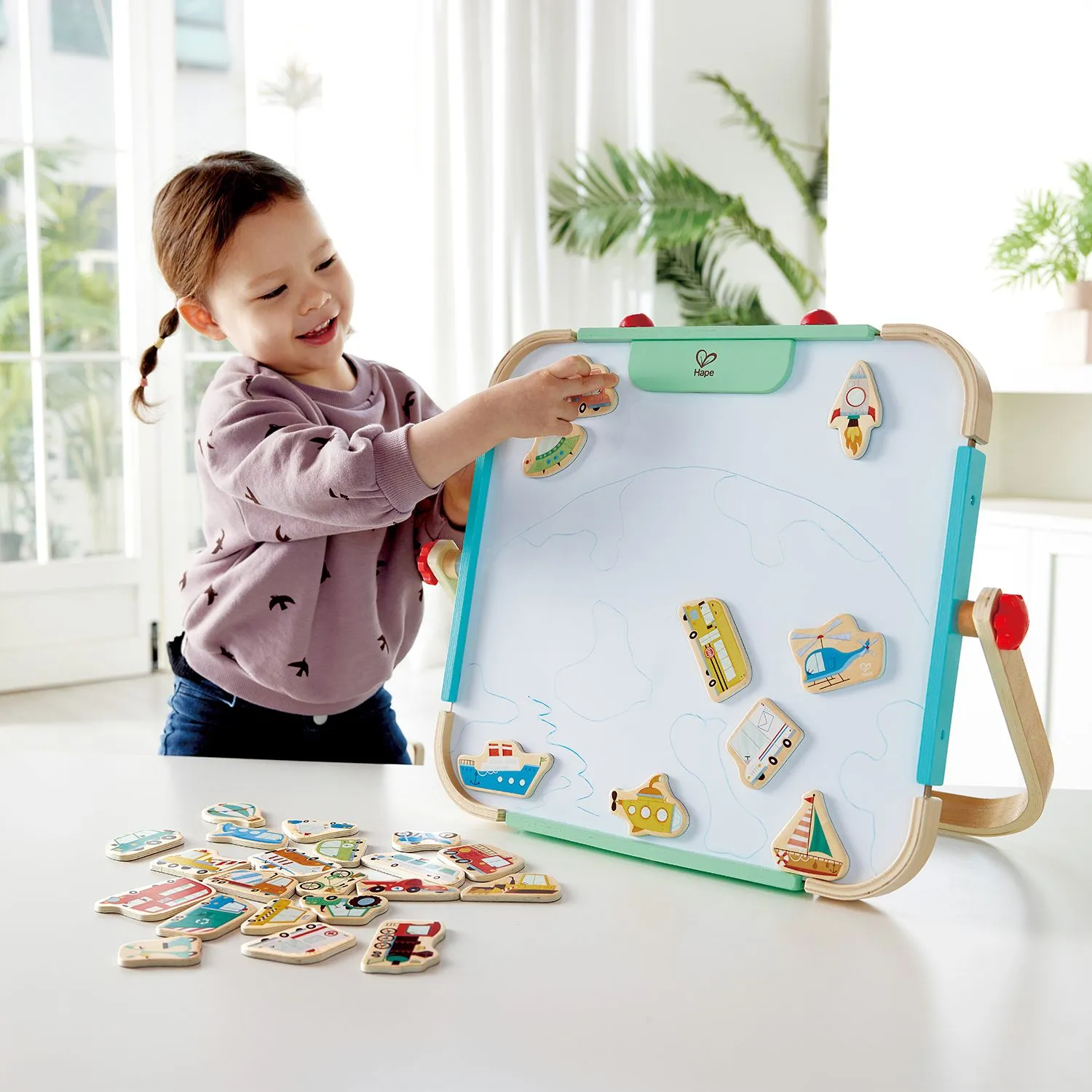 Игровой набор магнитных фигурок Hape «Транспорт» 30 элементов E2008_HP