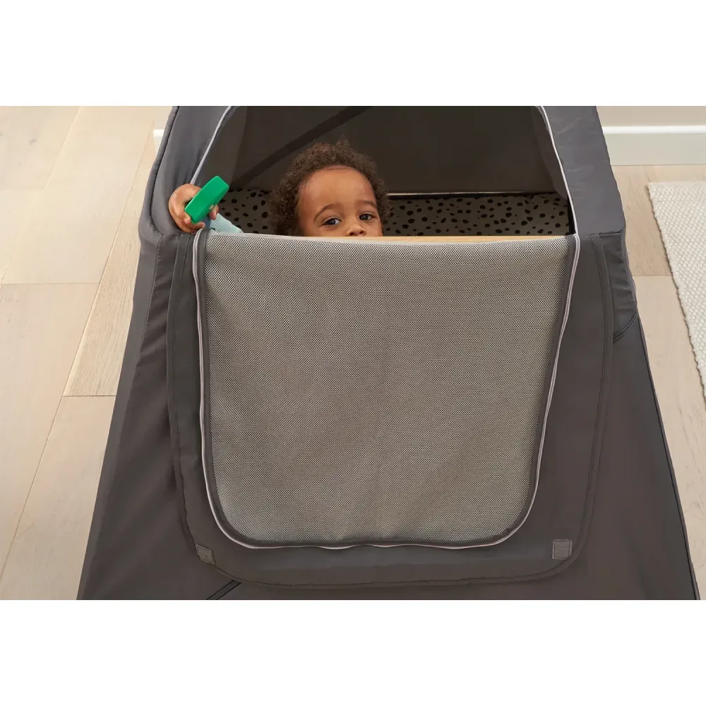 Манеж-кровать Tutti Bambini CoZee Go + Тент Day & Night Shade