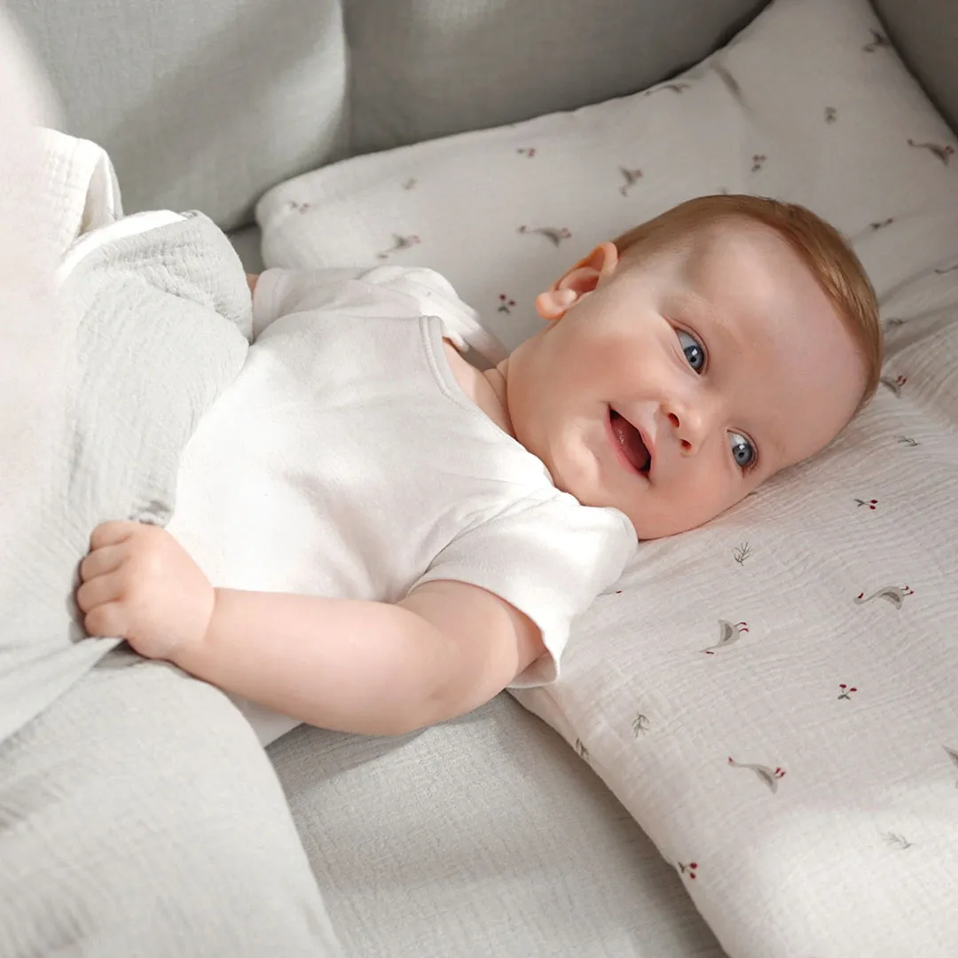 Комплект постельного белья Perina Muslin 3 предмета 120х60 Гуси/Шалфей КПБ3-М.1.22х2.8