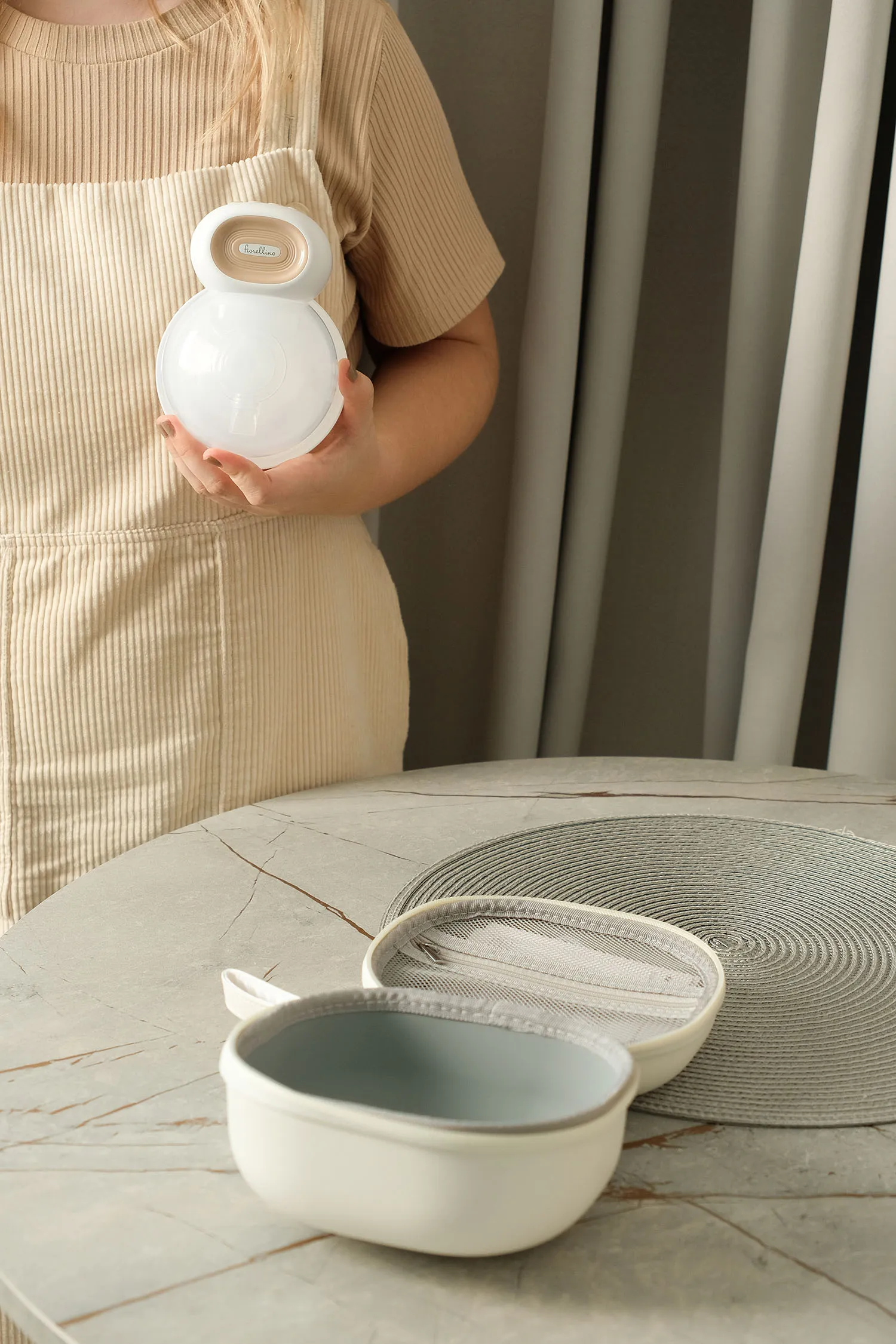 Молокоотсос Fiorellino портативный электрический YM-8806