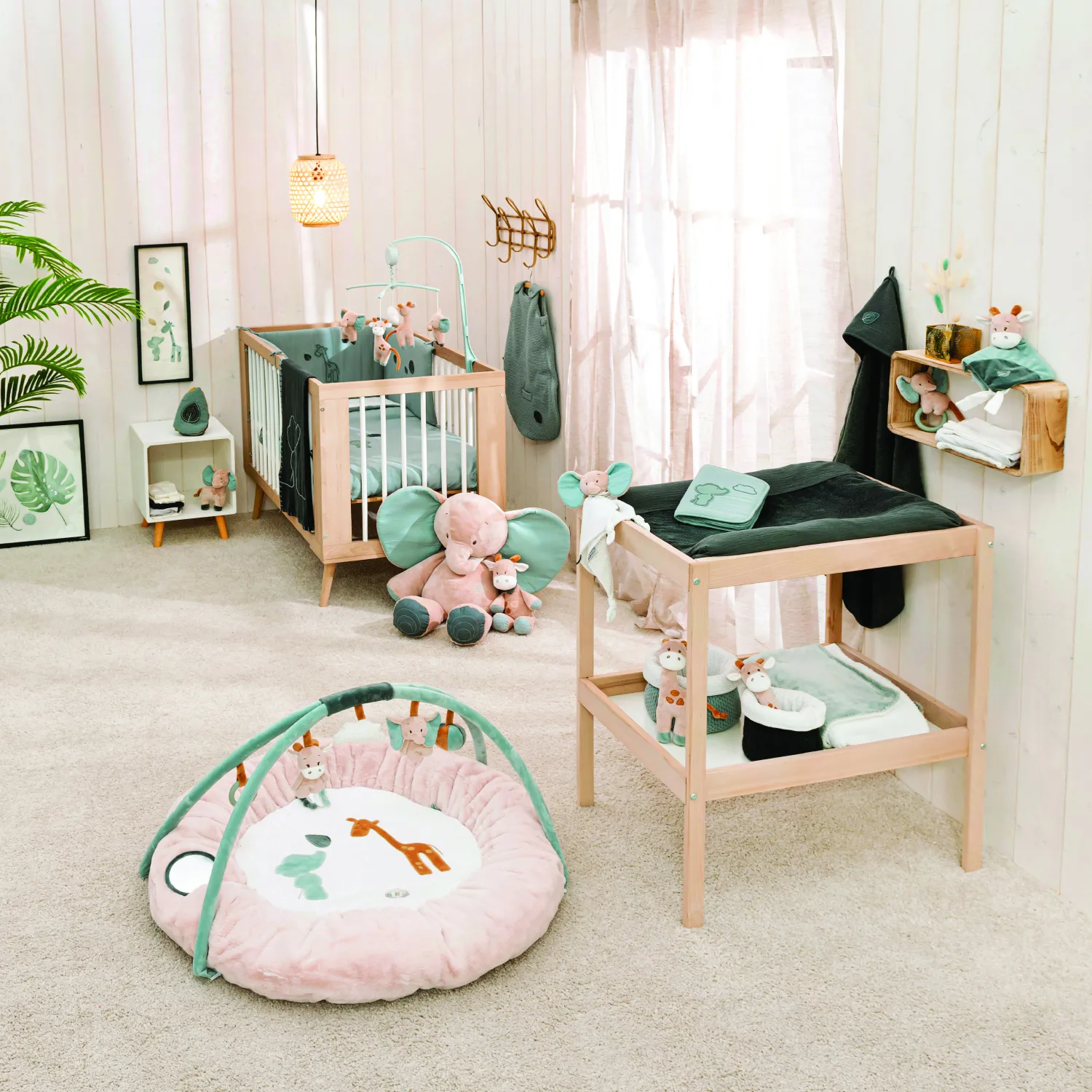 Игрушка мягкая Nattou Rattle Luna & Axel Слоник 748186