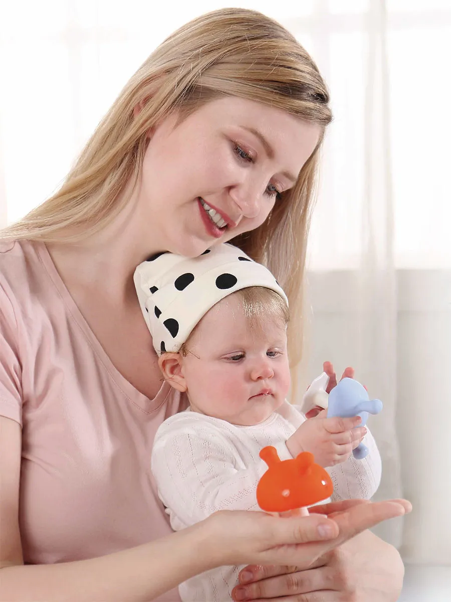 Прорезыватель Mombella силиконовый Грибочек оранжевый 00115. Изображение 2