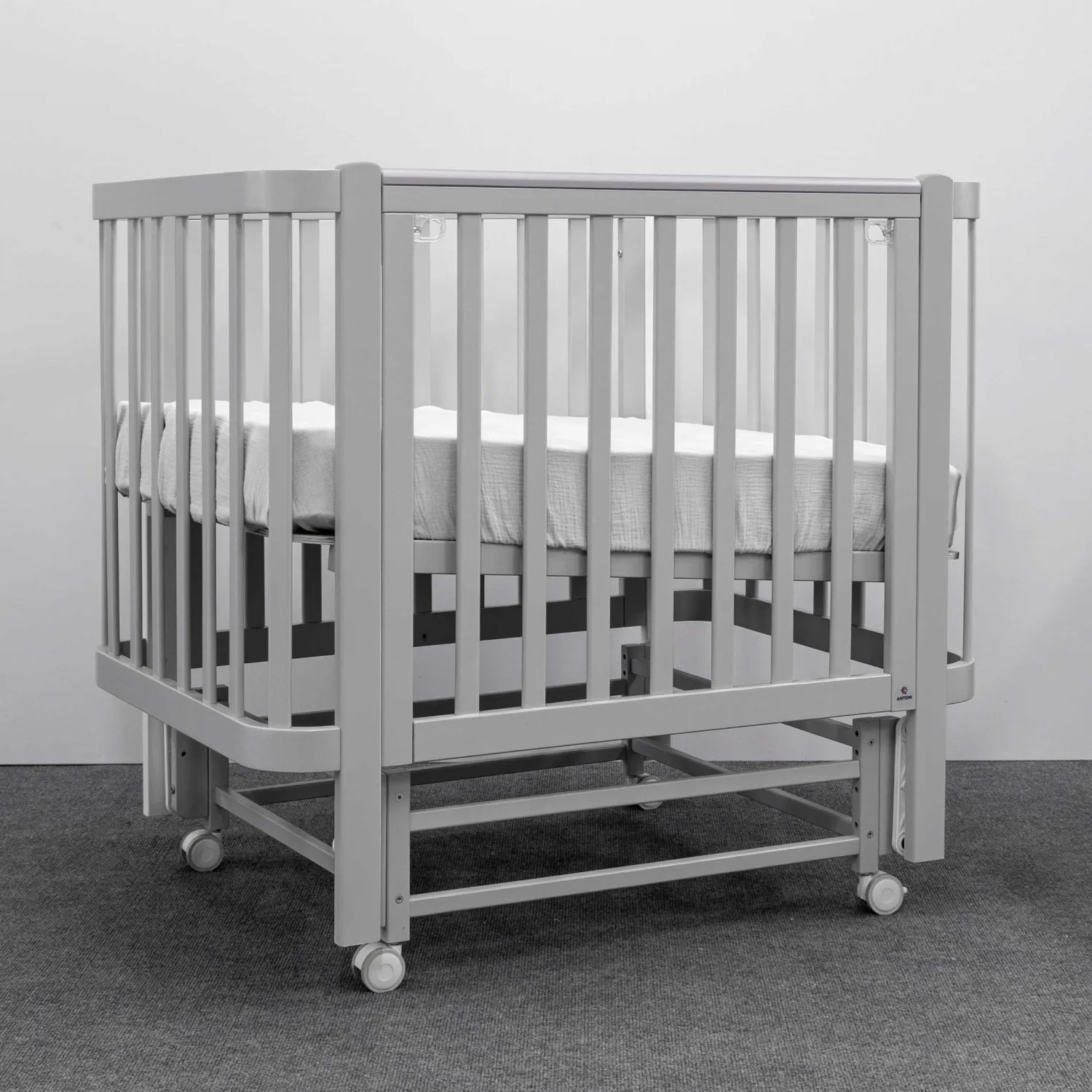 Кроватка детская ANTEMI Terra Light New с маятником 100х70