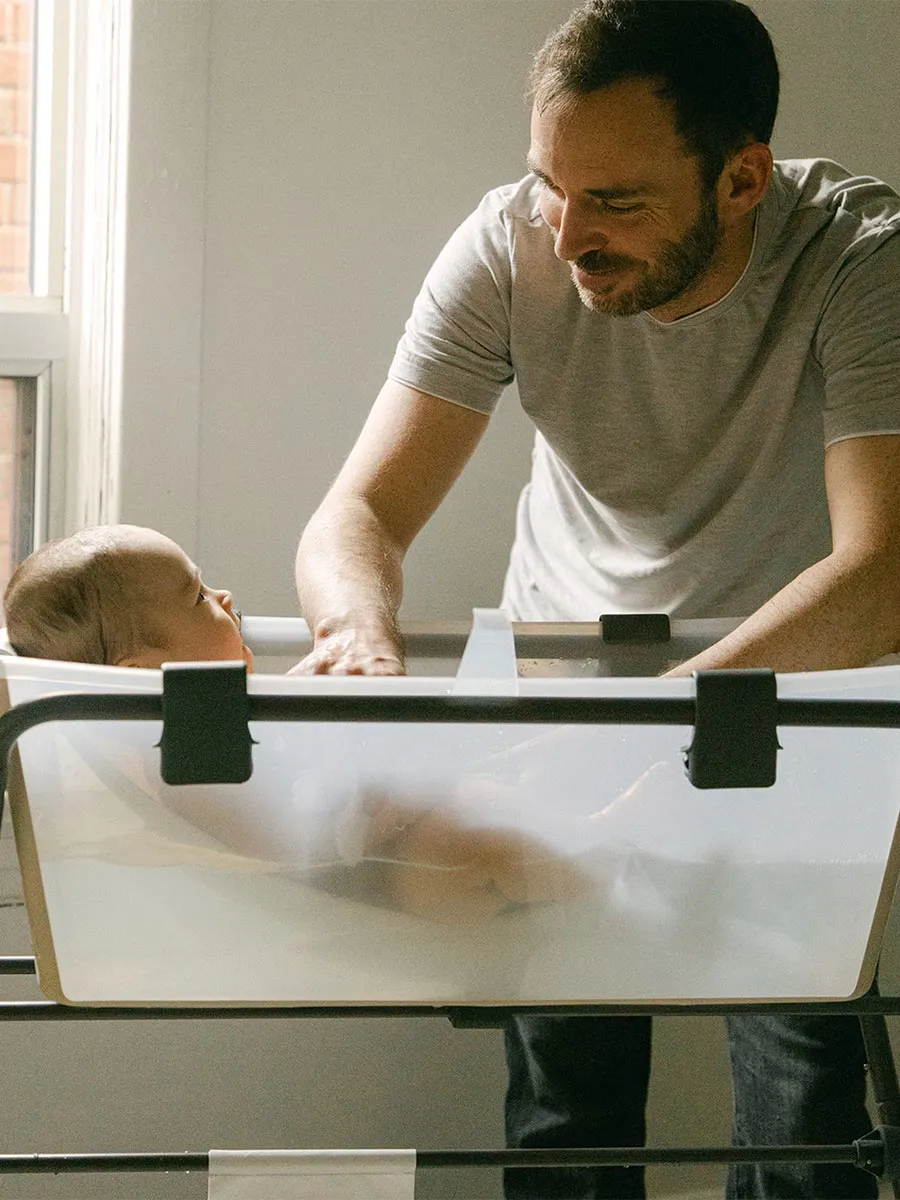 Ванночка с горкой Stokke Flexi Bath Bundle, Tub with Newborn Support Бежевый (Sandy Beige) 531512. Изображение 12