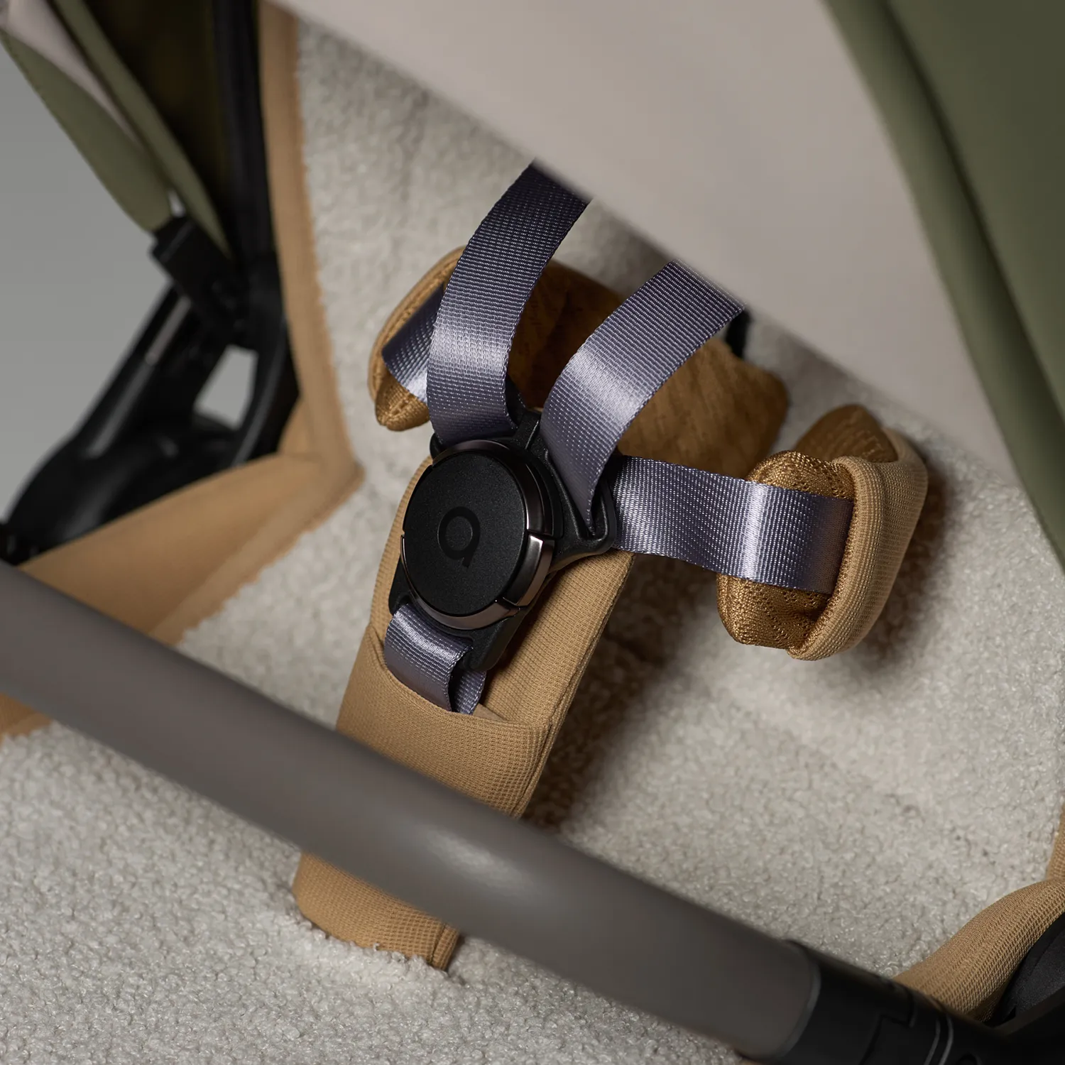 Коляска 2 в 1 ANEX iQ Premium 2025 Hugg