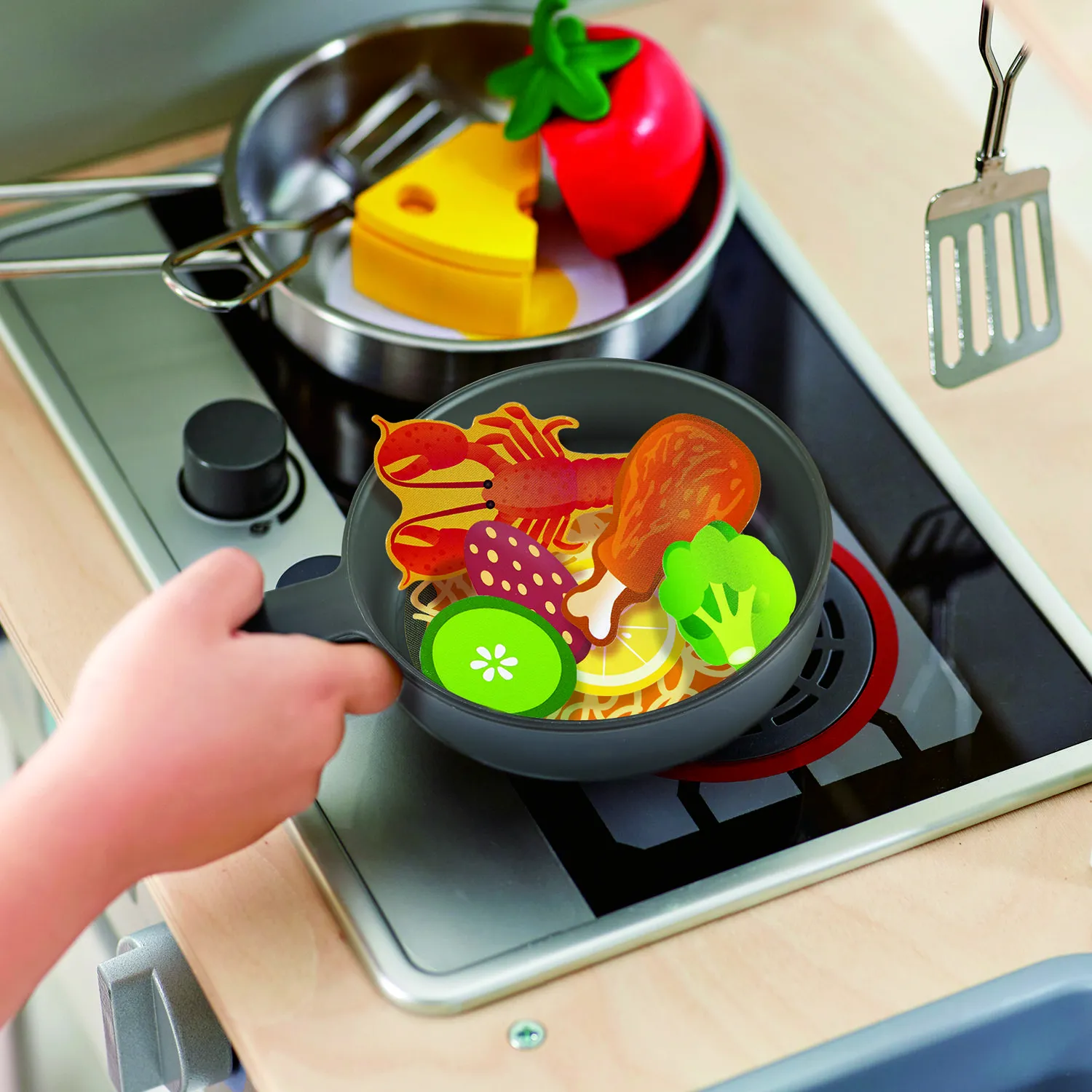 Игровая кухня Hape «Делюкс Макси» с аксессуарами