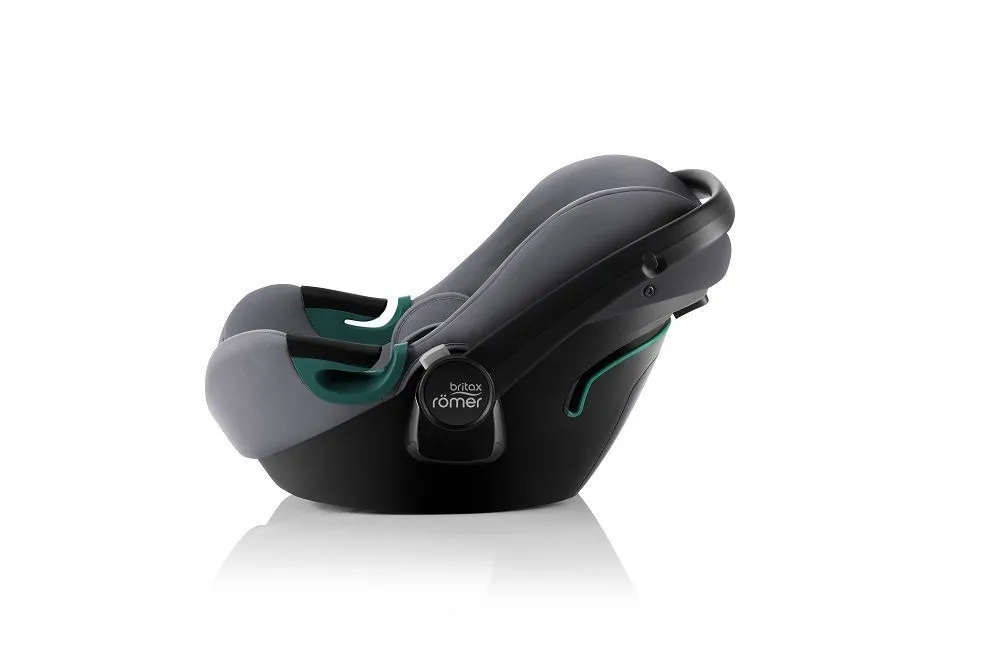 Автокресло 0+ Britax Roemer Baby-Safe 3 i-Size