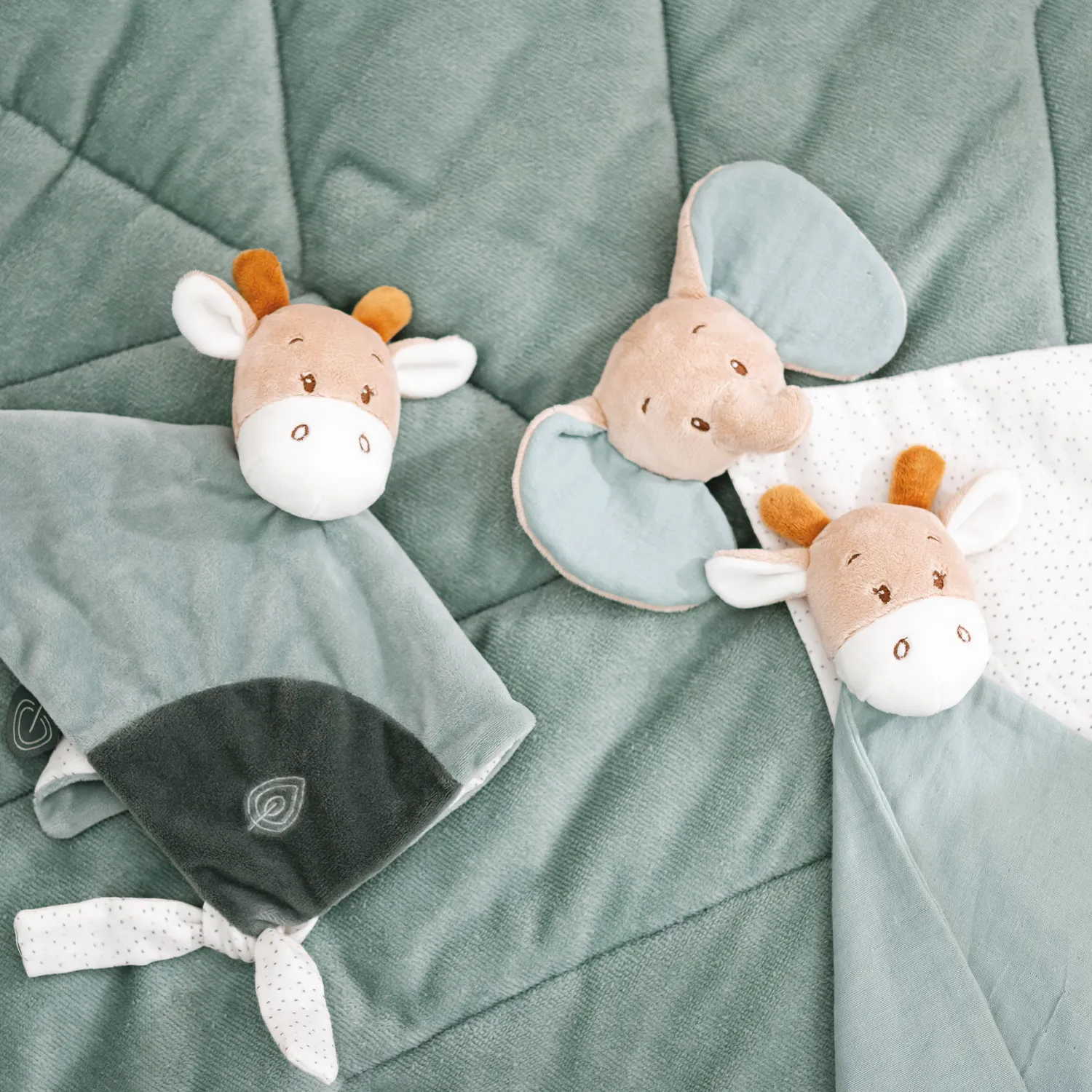 Игрушка мягкая Nattou Rattle Luna & Axel Слоник 748186