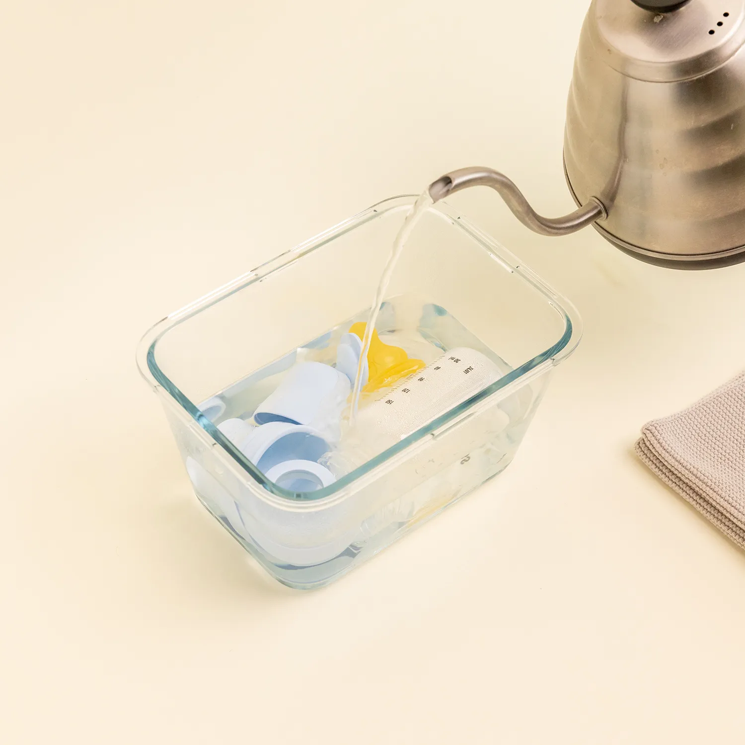 Бутылочка для кормления BIBS с латексной соской медленный поток 150 мл