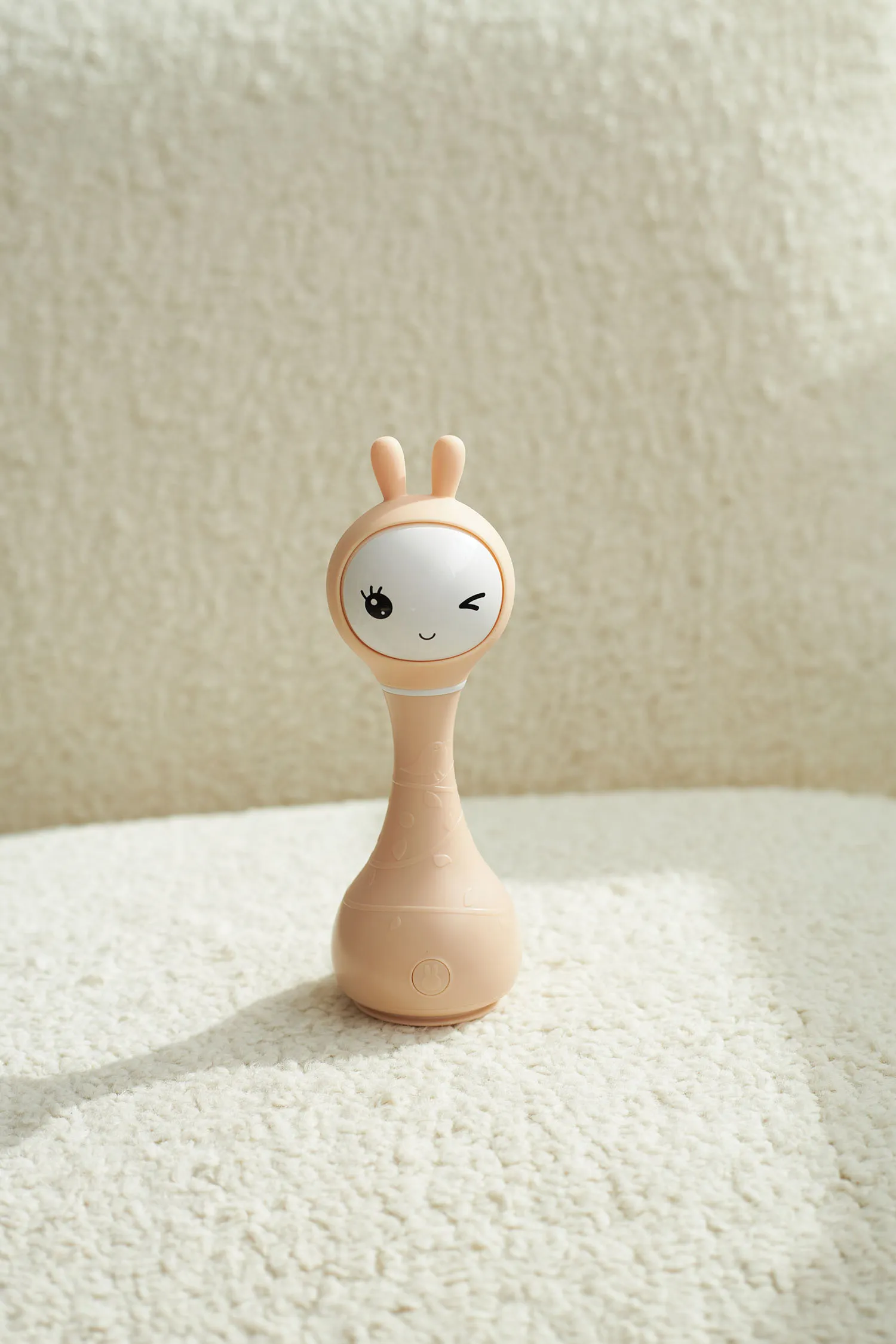 Музыкальная игрушка Alilo Умный зайка R1 бежевый 60407