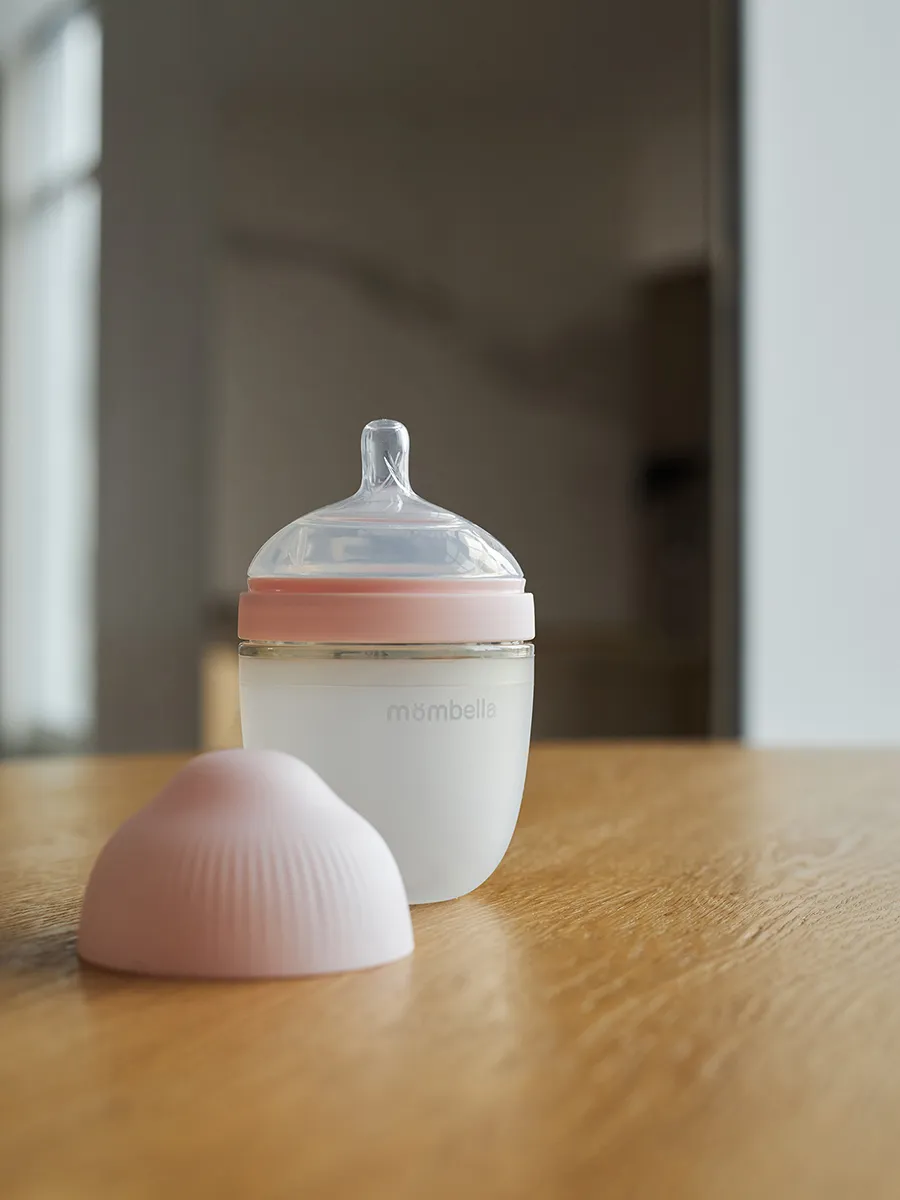 Бутылочка Mombella силиконовая антиколиковая Wide Neck широкая 210 мл розовая 8139. Изображение 6