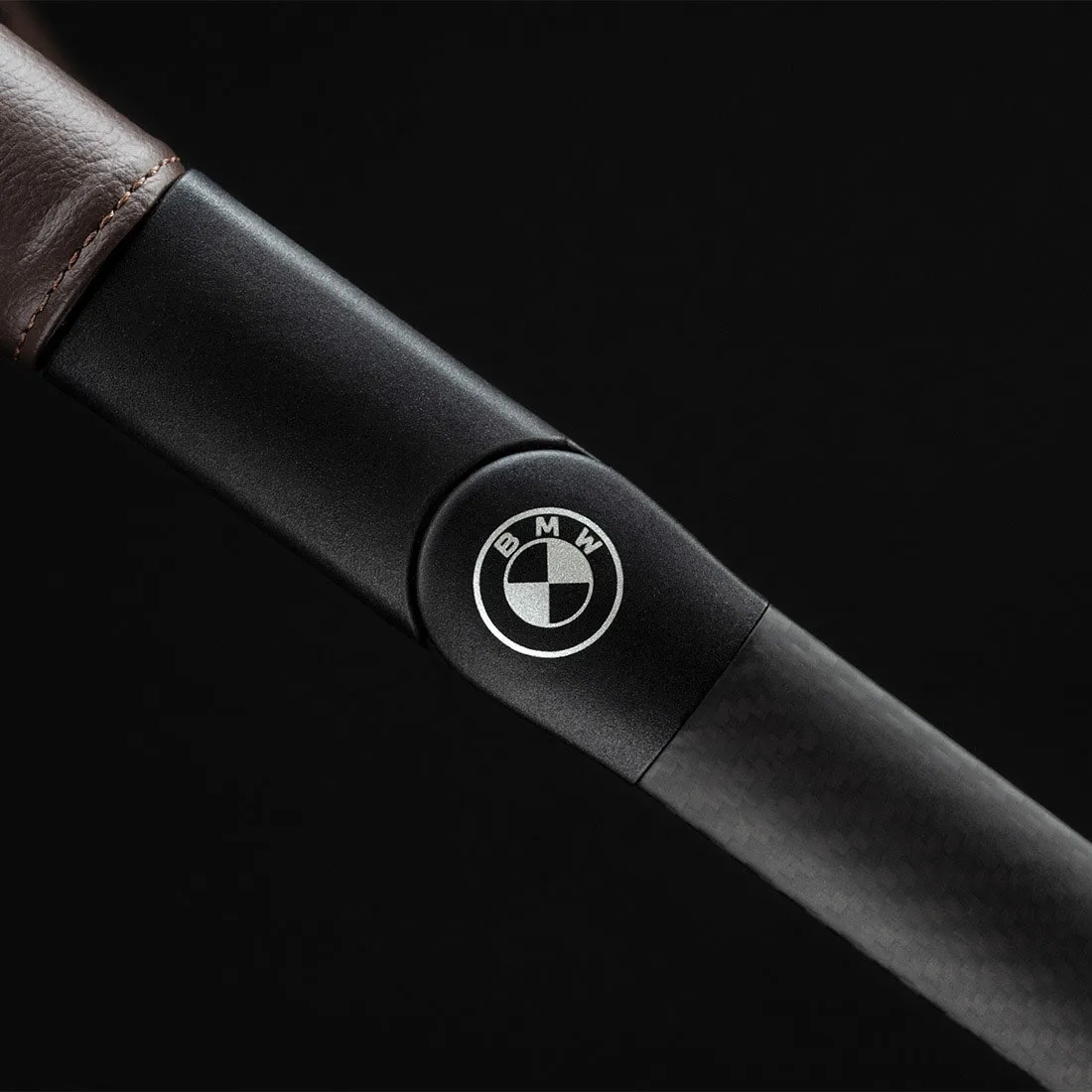 Коляска прогулочная Nuna SWIV BMW