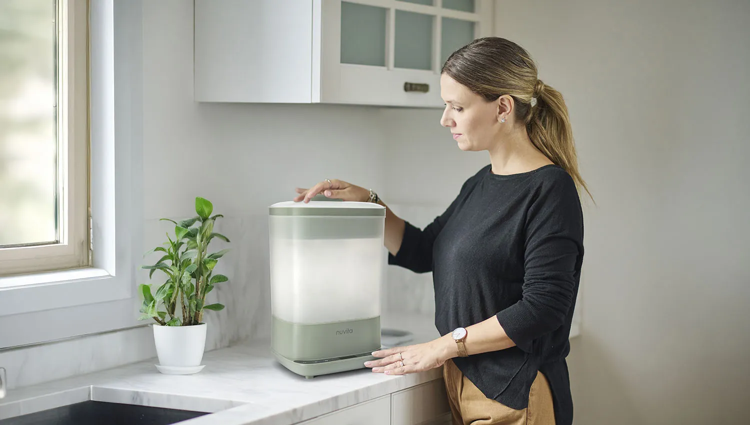 Стерилизатор электрический Nuvita для бутылочек с функцией сушки 1088 SteriDry NU-ALST1088