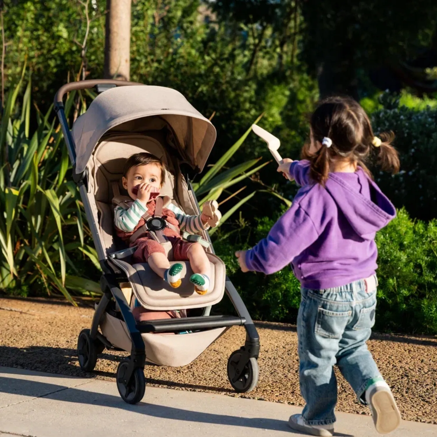 Коляска прогулочная Joolz Aer2 SE с бампером и подстаканником