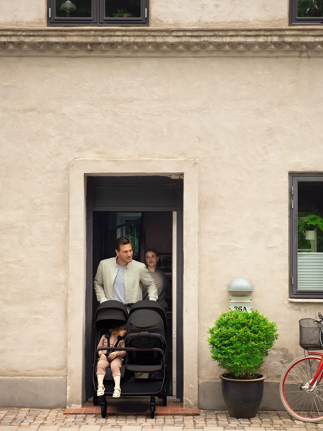 Коляска прогулочная для двойни Nuna TRVL DUBL