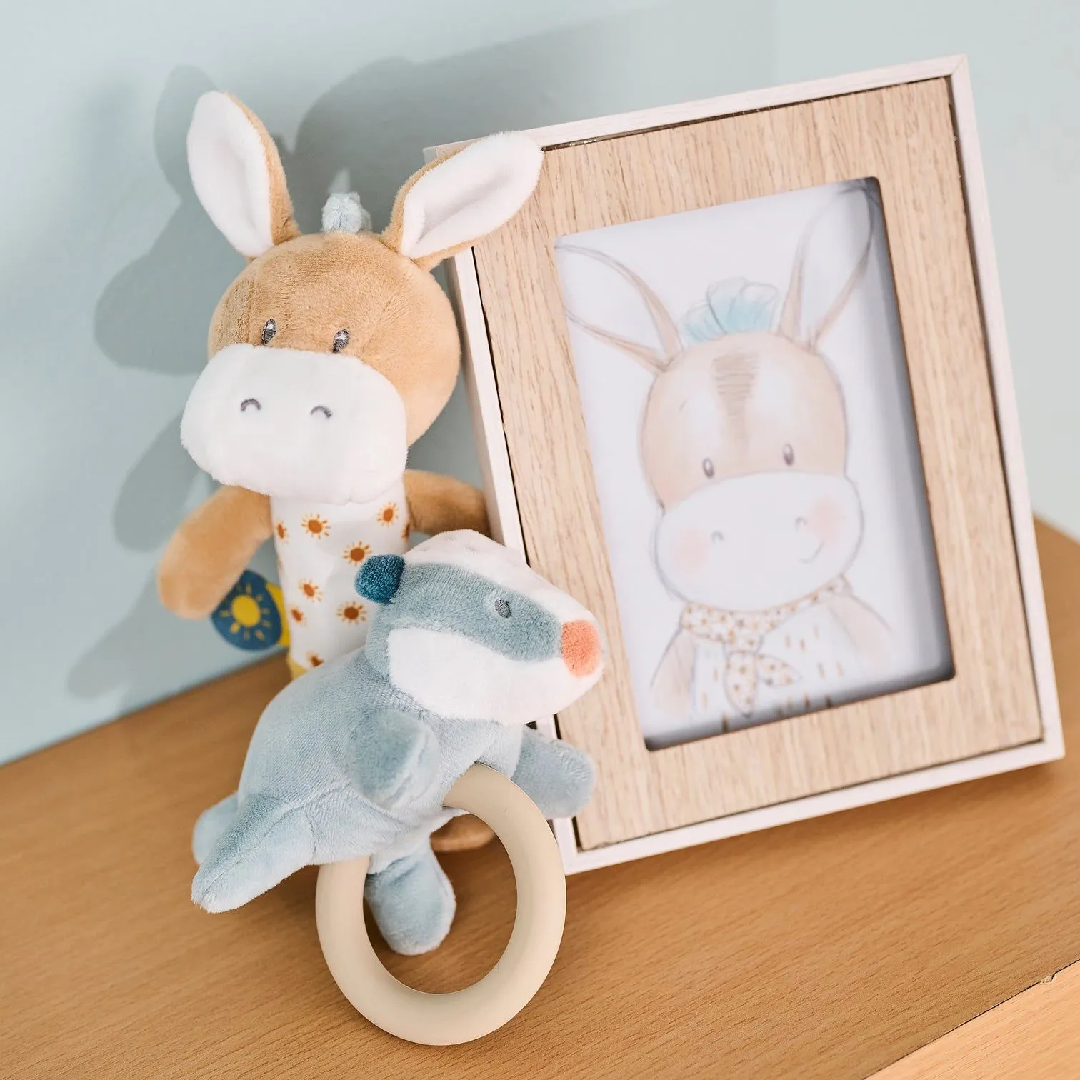 Игрушка мягкая Nattou Rattle FELIX & LEO Барсук с кольцом 595179