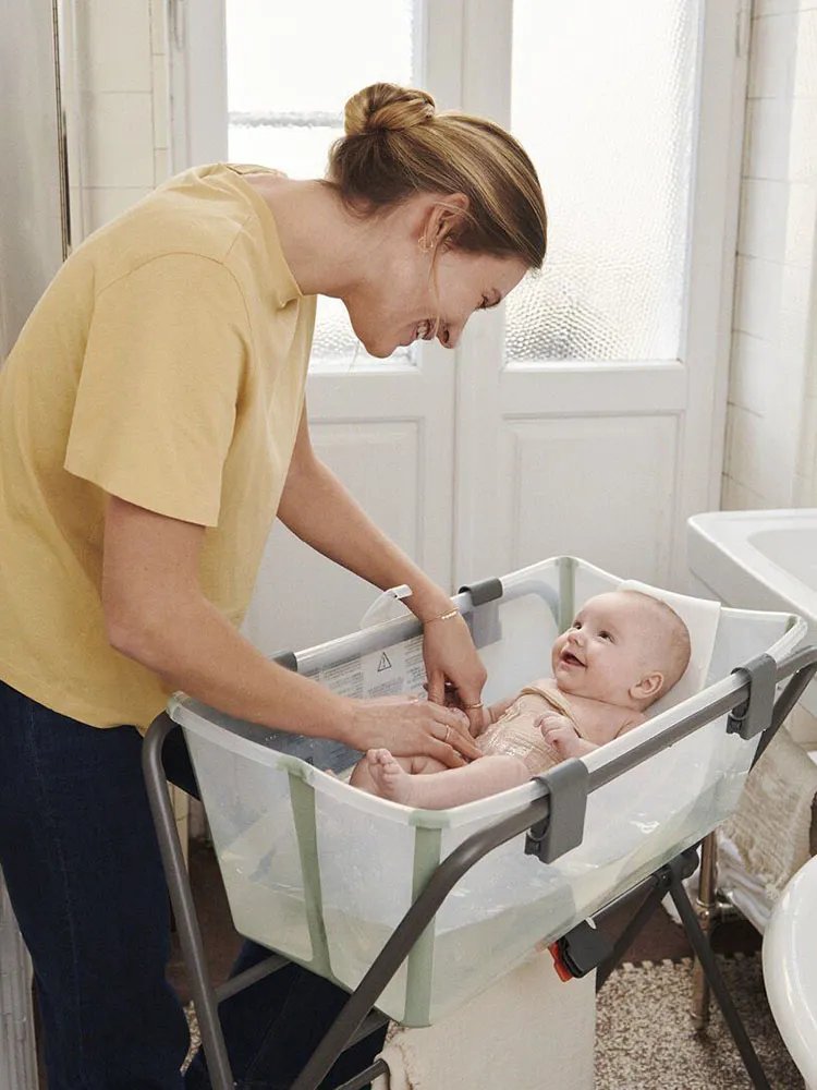 Ванночка с горкой Stokke Flexi Bath Bundle, Tub with Newborn Support Зеленый (Transparent Green) 531508. Изображение 13