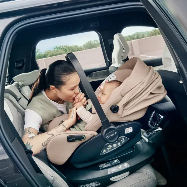 Выбираем идеальную защиту! Сравнительный обзор автокресел Bugaboo: Otter by Nuna и Turtle Air by Nuna