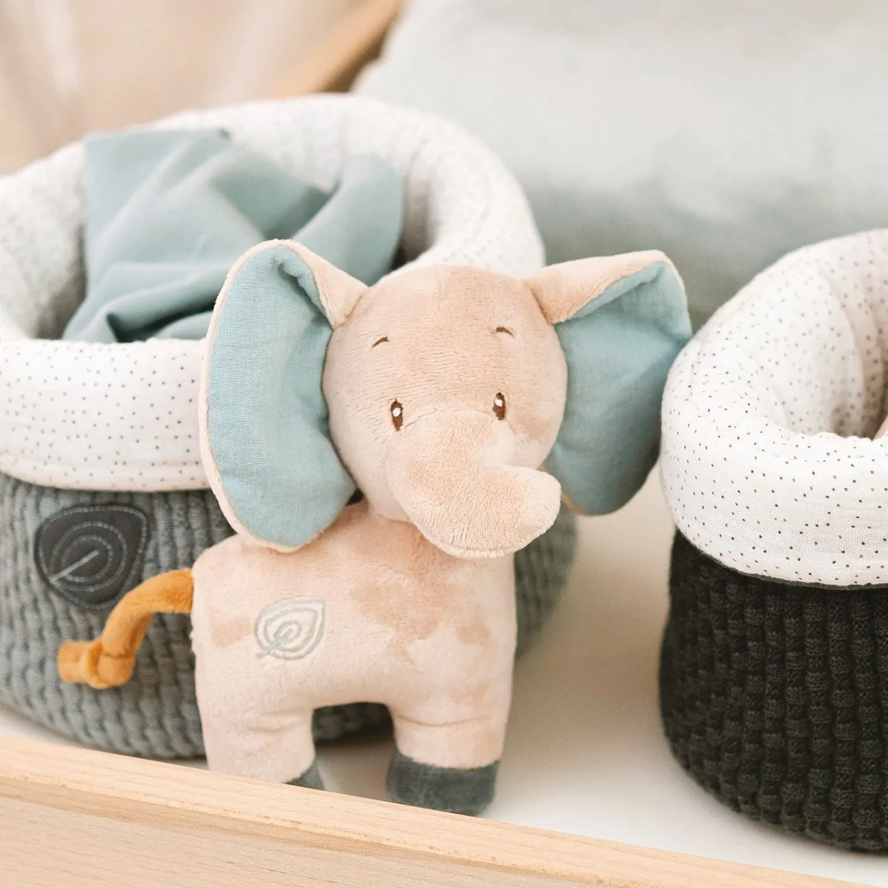 Игрушка мягкая Nattou Rattle Luna & Axel Слоник 748186