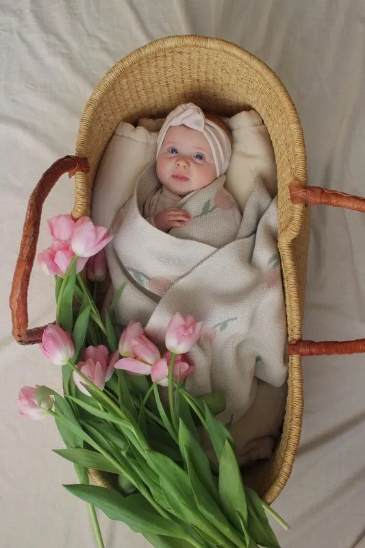 Плед детский 80х120 см LoomKnits Flowers Tulip