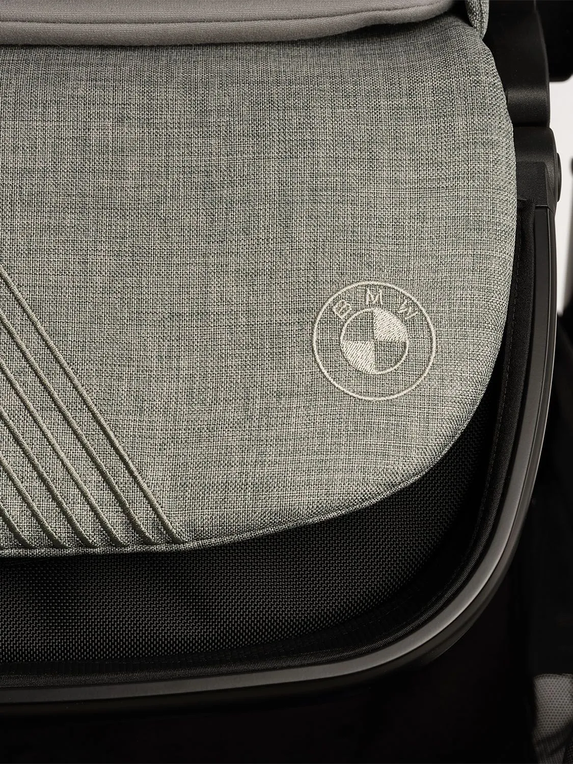 Коляска 3 в 1 Nuna TRIV NEXT BMW с автолюлькой ARRA FLEX