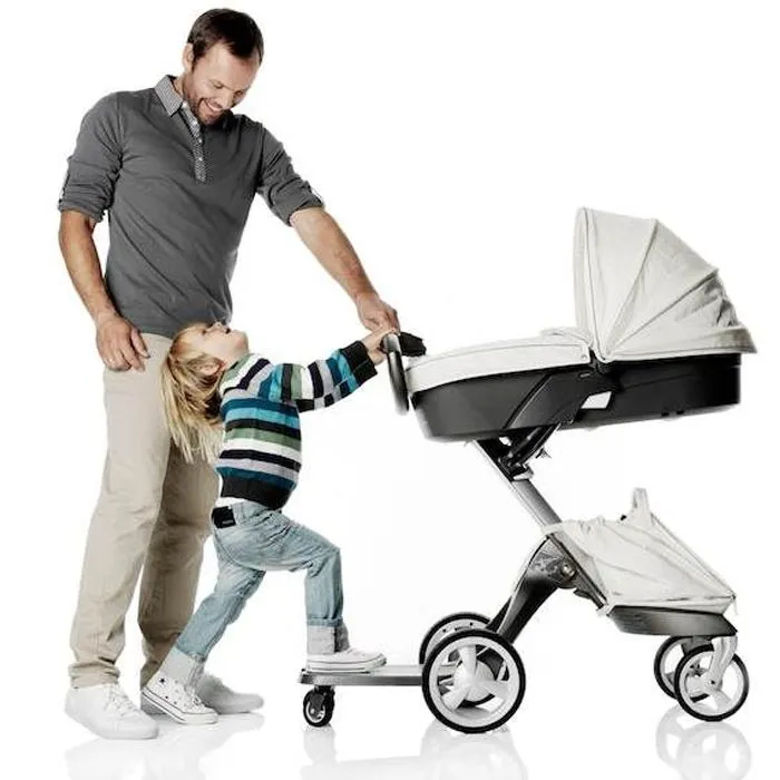 Зачем нужна подножка для коляски?