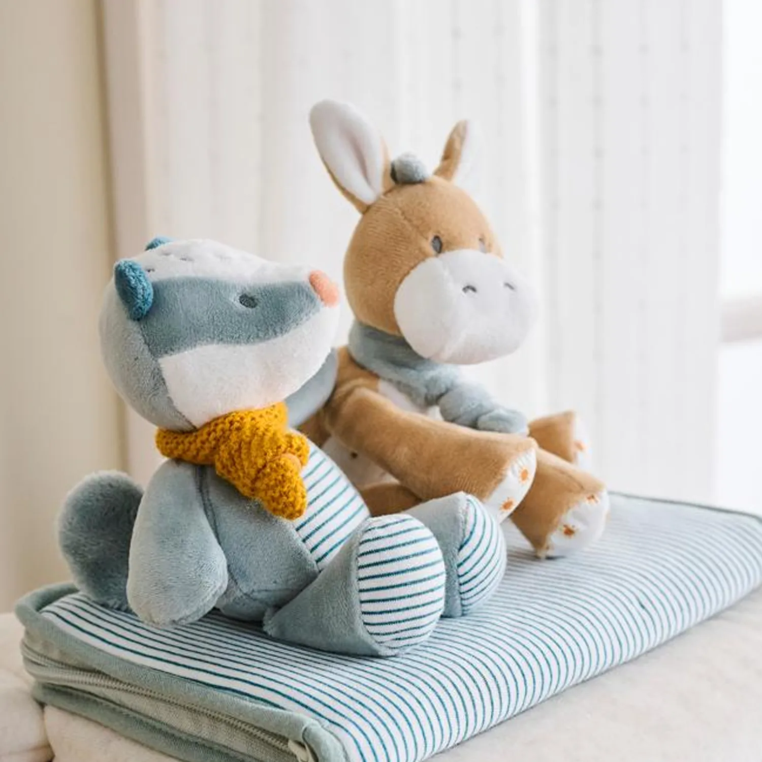 Игрушка мягкая Nattou Doudou FELIX & LEO Барсук 595100