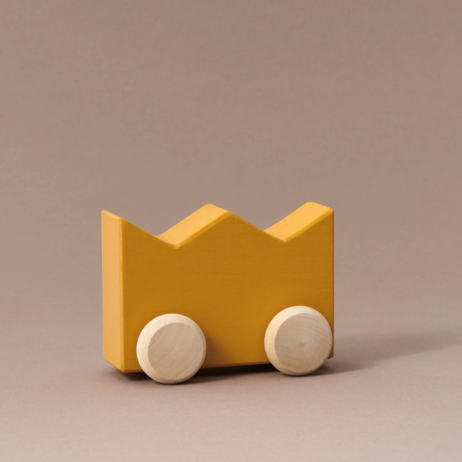 Машинка-каталка Радуга Грез «Корона»