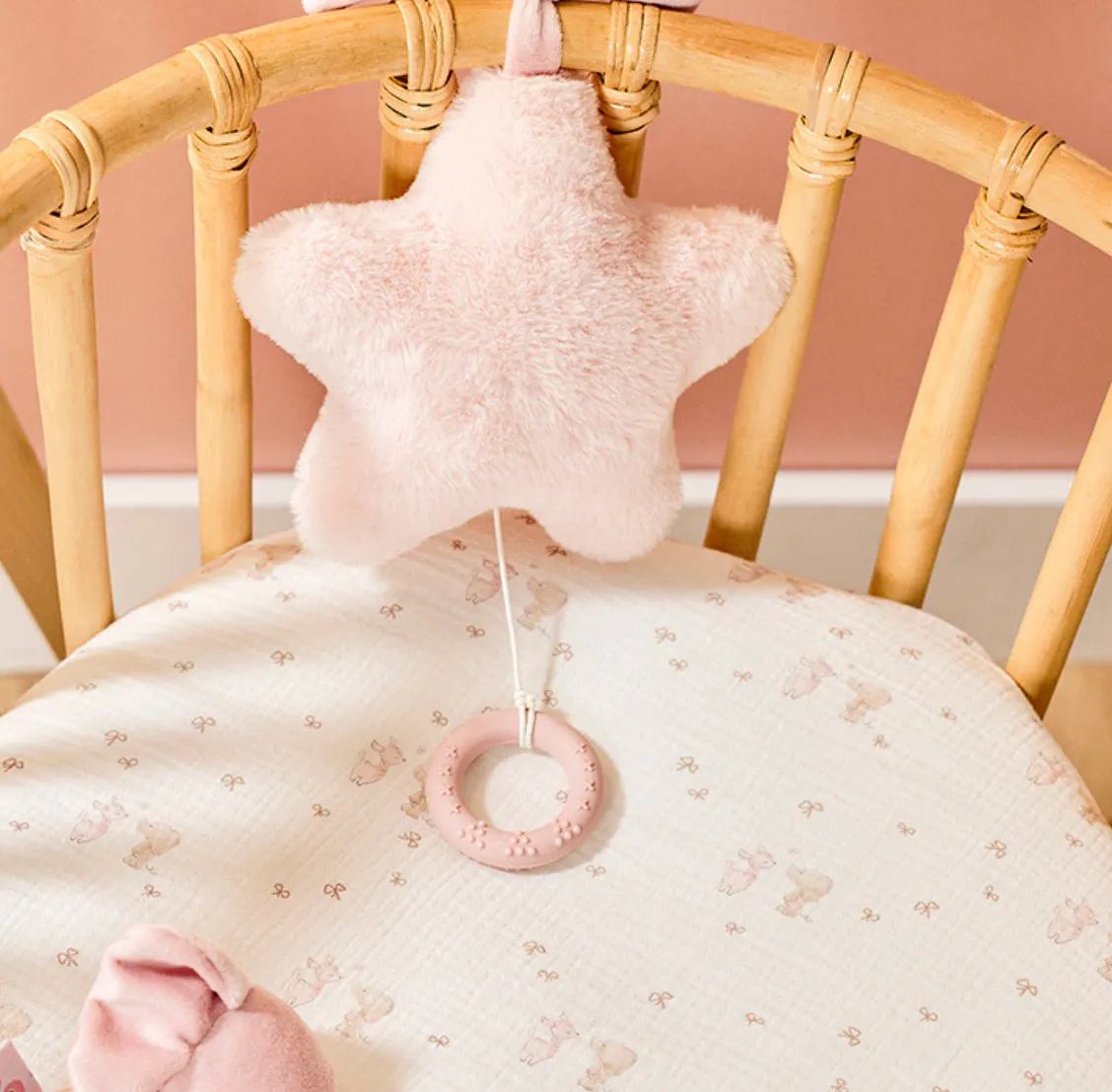 Игрушка мягкая Nattou Musical Soft toy FANFAN Звездочка музыкальная 759465