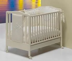 Как выбрать детскую кроватку?