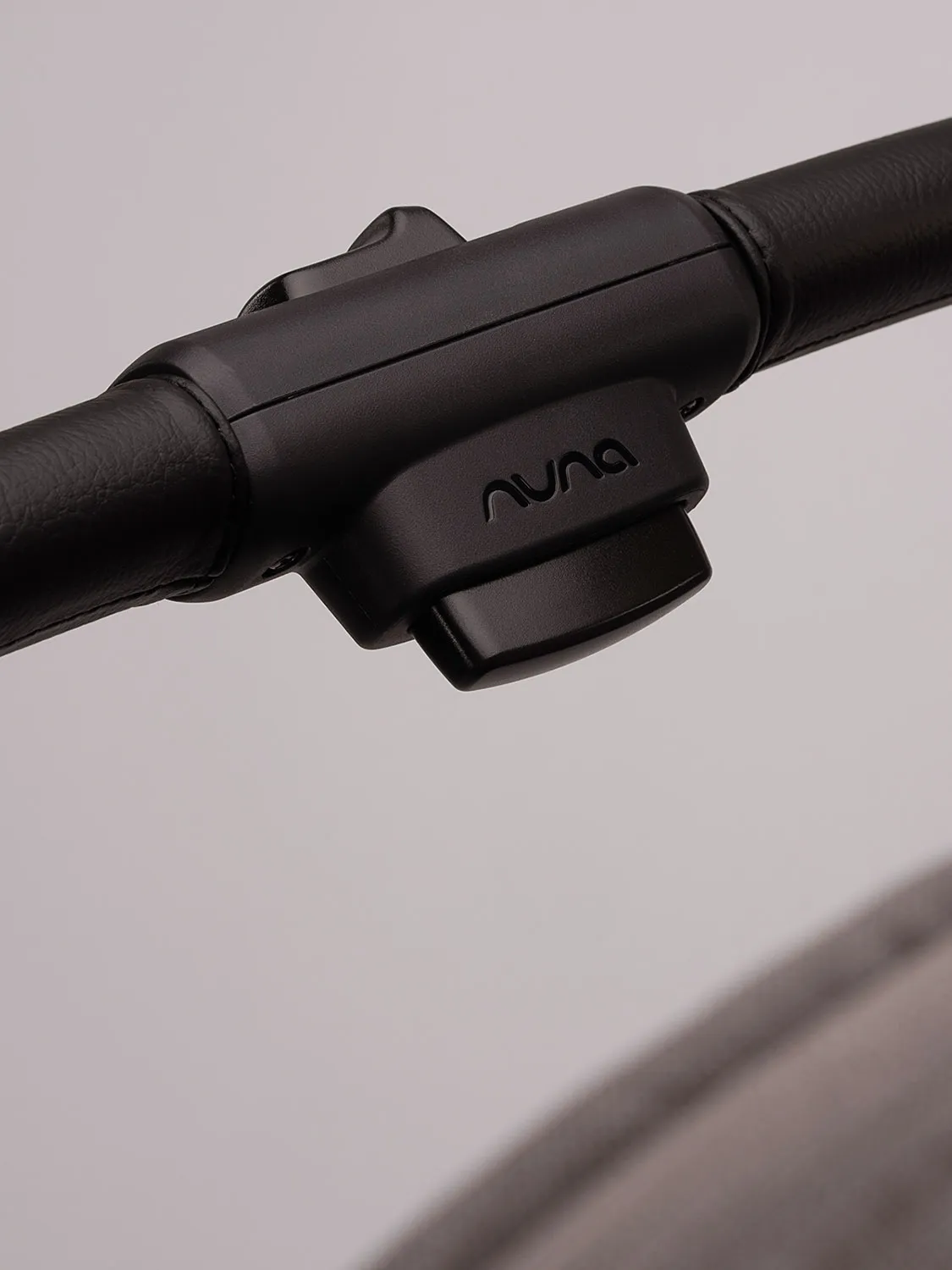 Коляска прогулочная для двойни Nuna TRVL DUBL