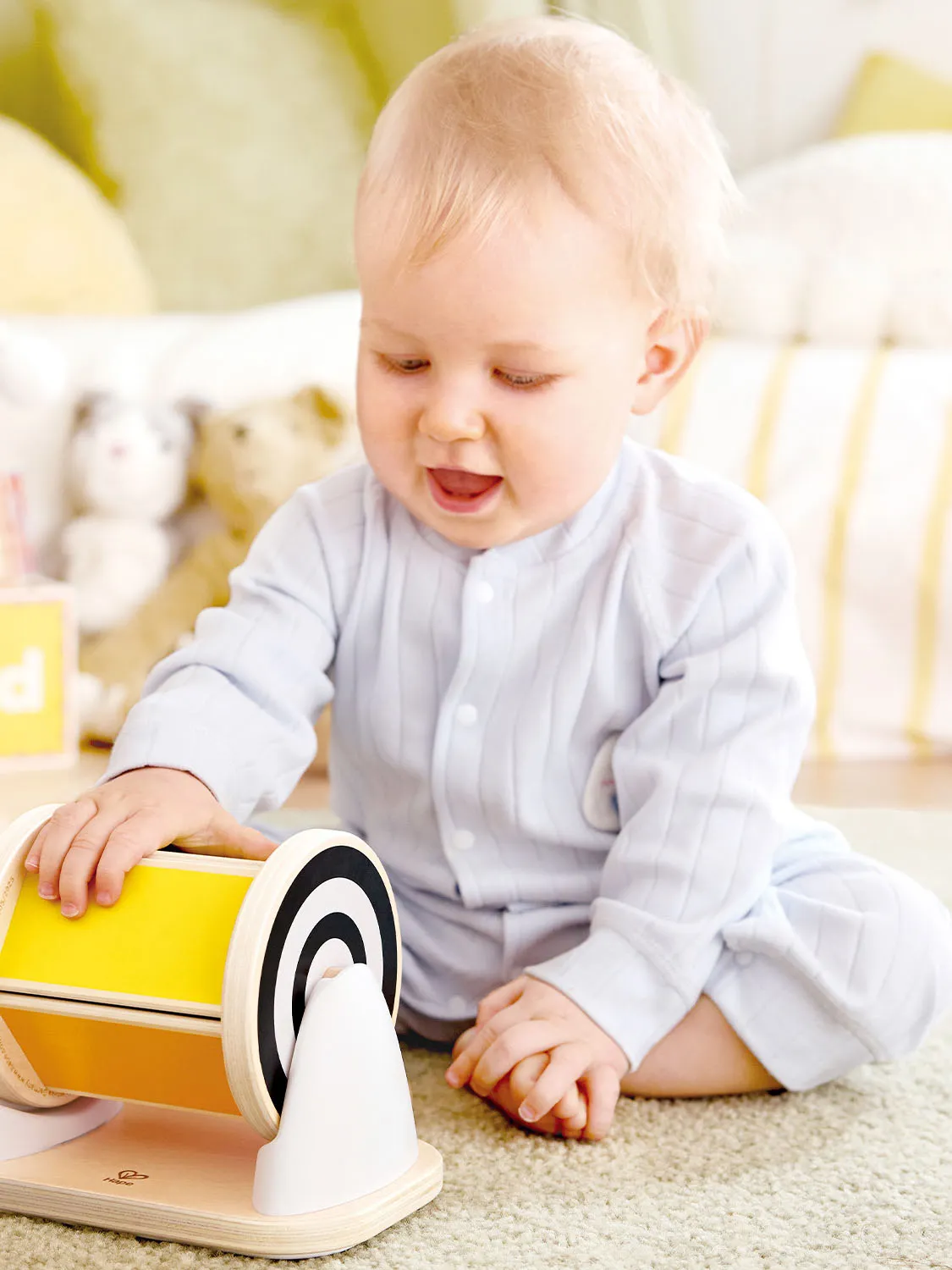 Игрушка развивающая HAPE &laquo;Малышам&raquo; Крутящийся барабан с зеркалом E0139_HP