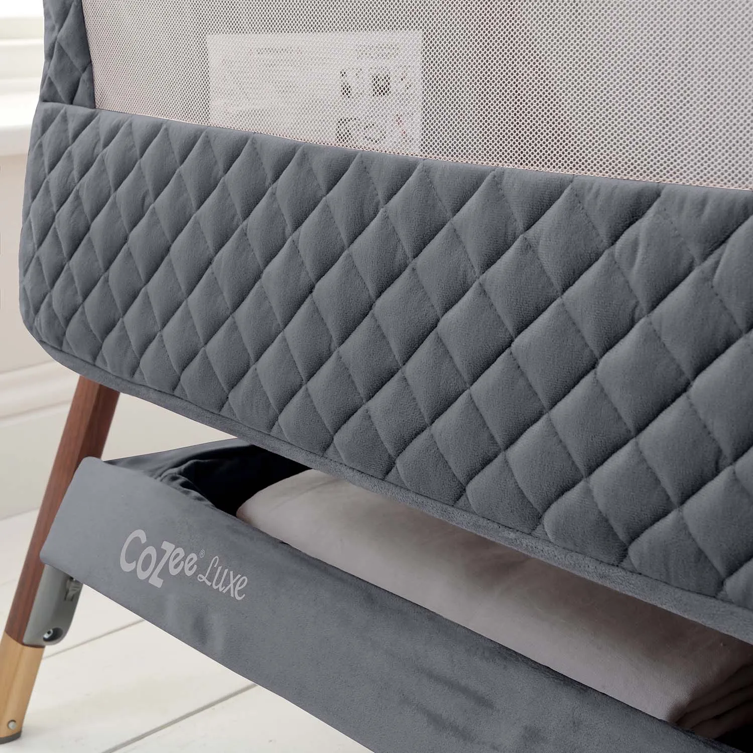 Колыбель приставная Tutti Bambini CoZee Luxe с колесами