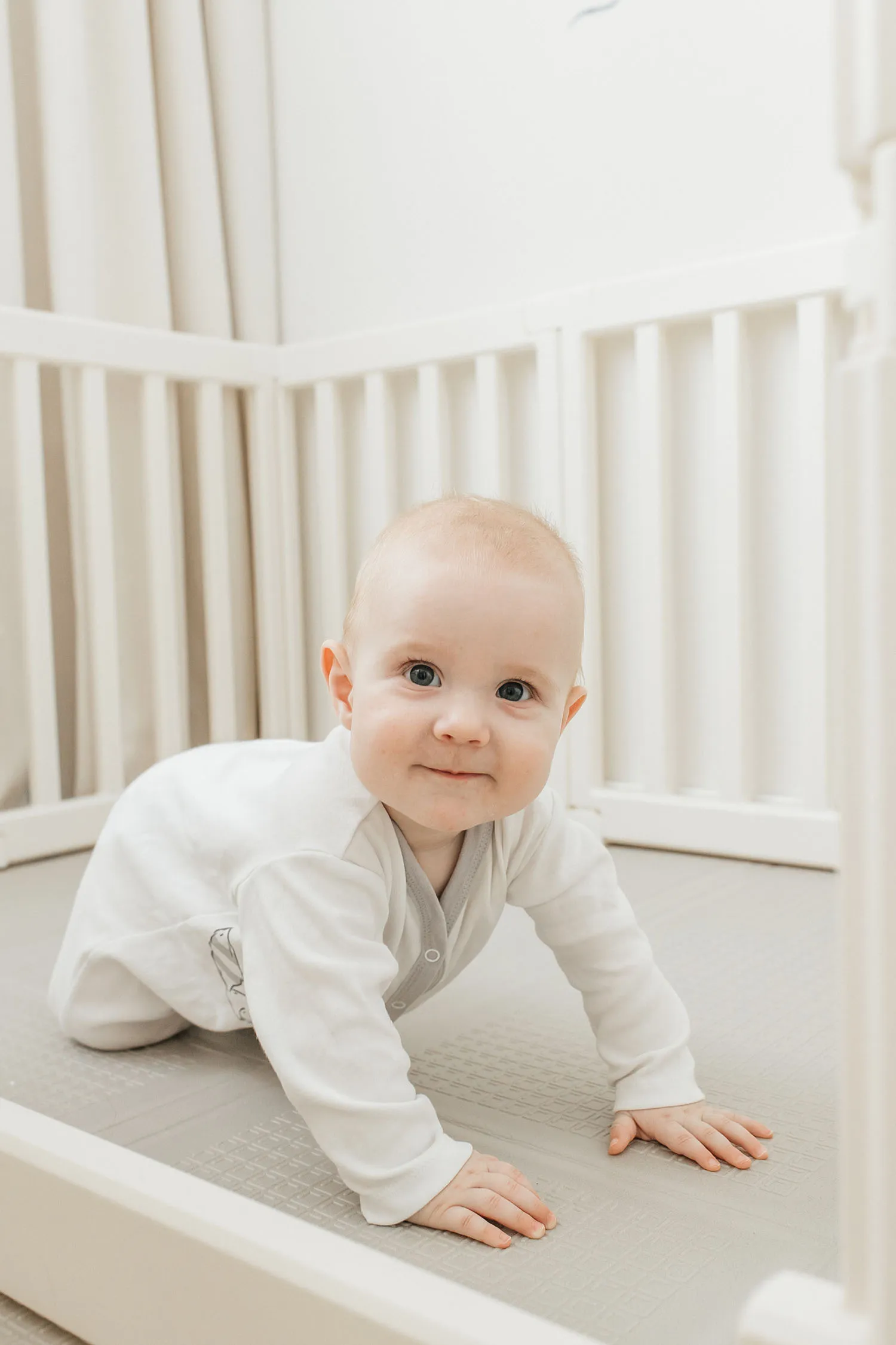 Манеж большой детский игровой  UNIX Kids Classic Tree House 150x130