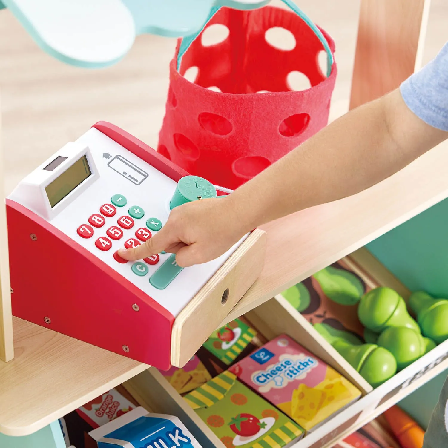 Набор игровой детский HAPE Фермерский супермаркет 51 элемент E3209_HP